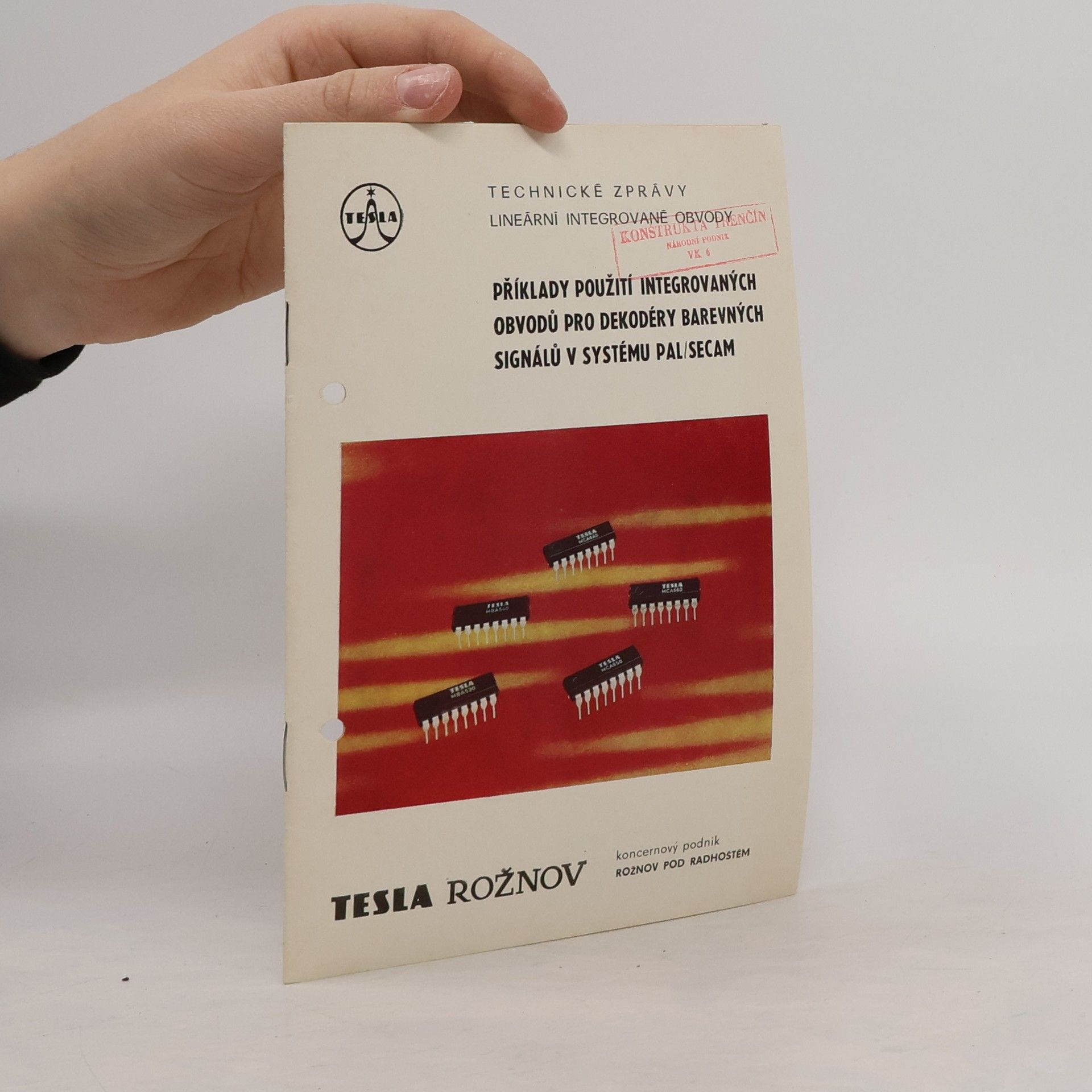 Kolektiv autorů Příklady použití integrovaných obvodů pro dekodéry barevných signálů v systému PAL/SECAM
