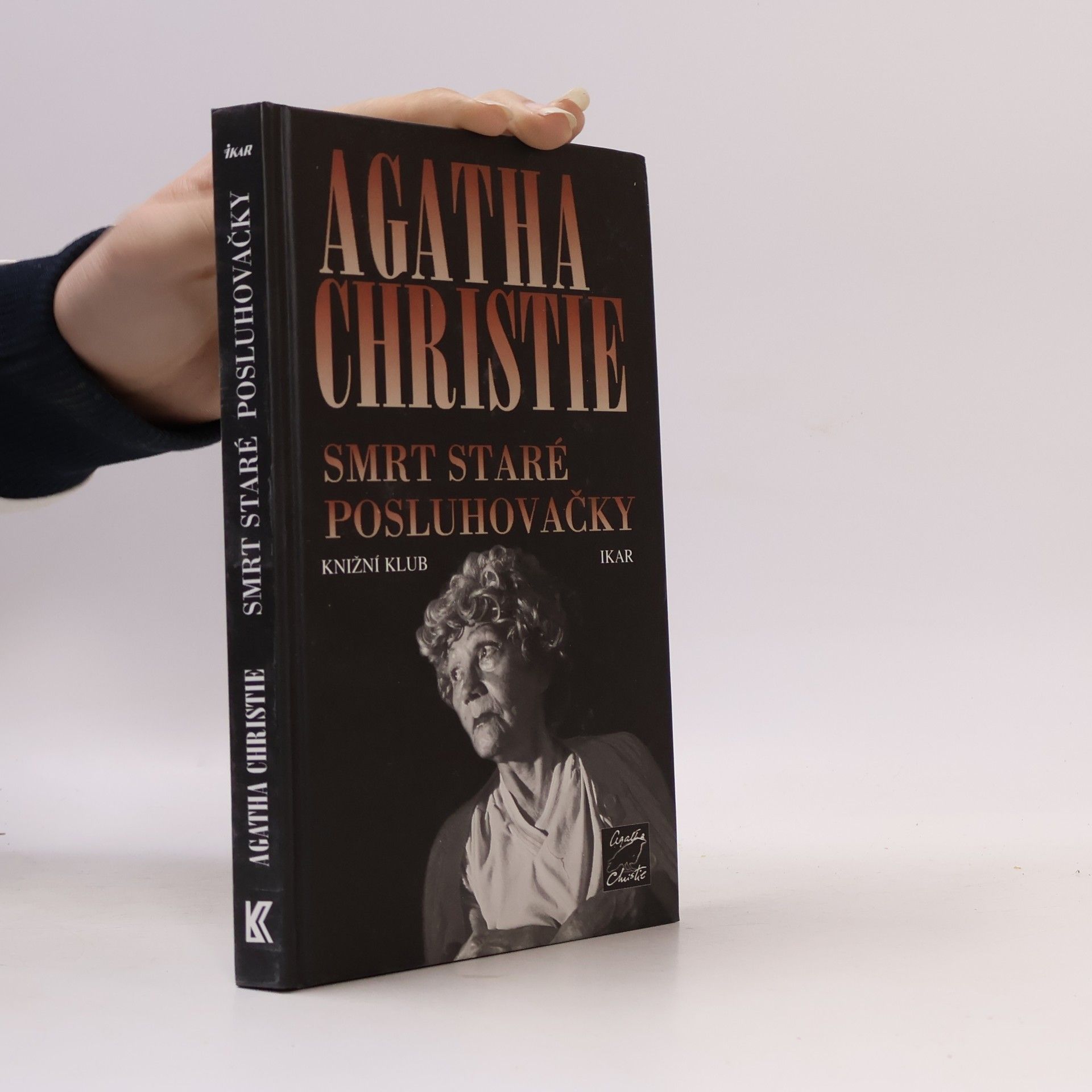 Agatha Christie Smrt staré posluhovačky