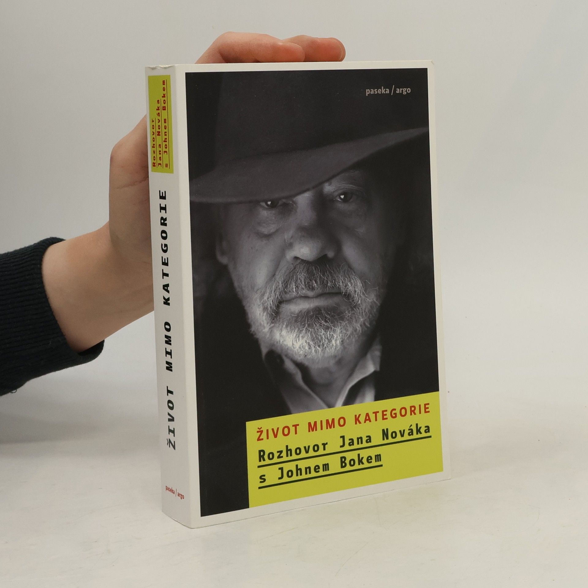 Jan Novák Život mimo kategorie