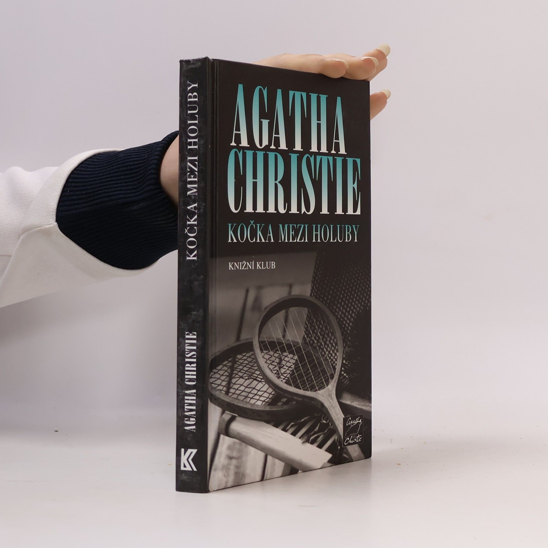 Agatha Christie Kočka mezi holuby