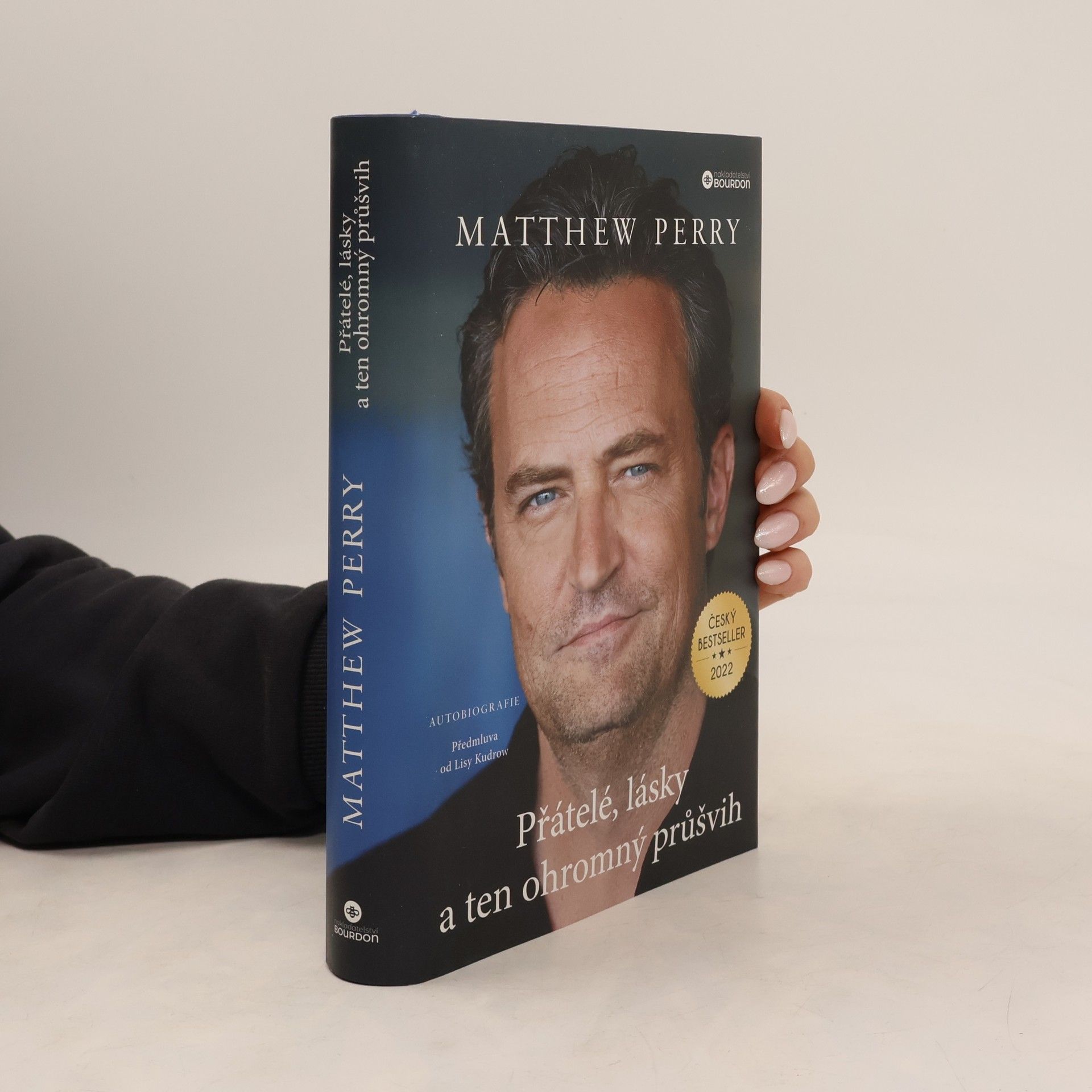 Matthew Perry Přátelé, lásky a ten ohromný průšvih