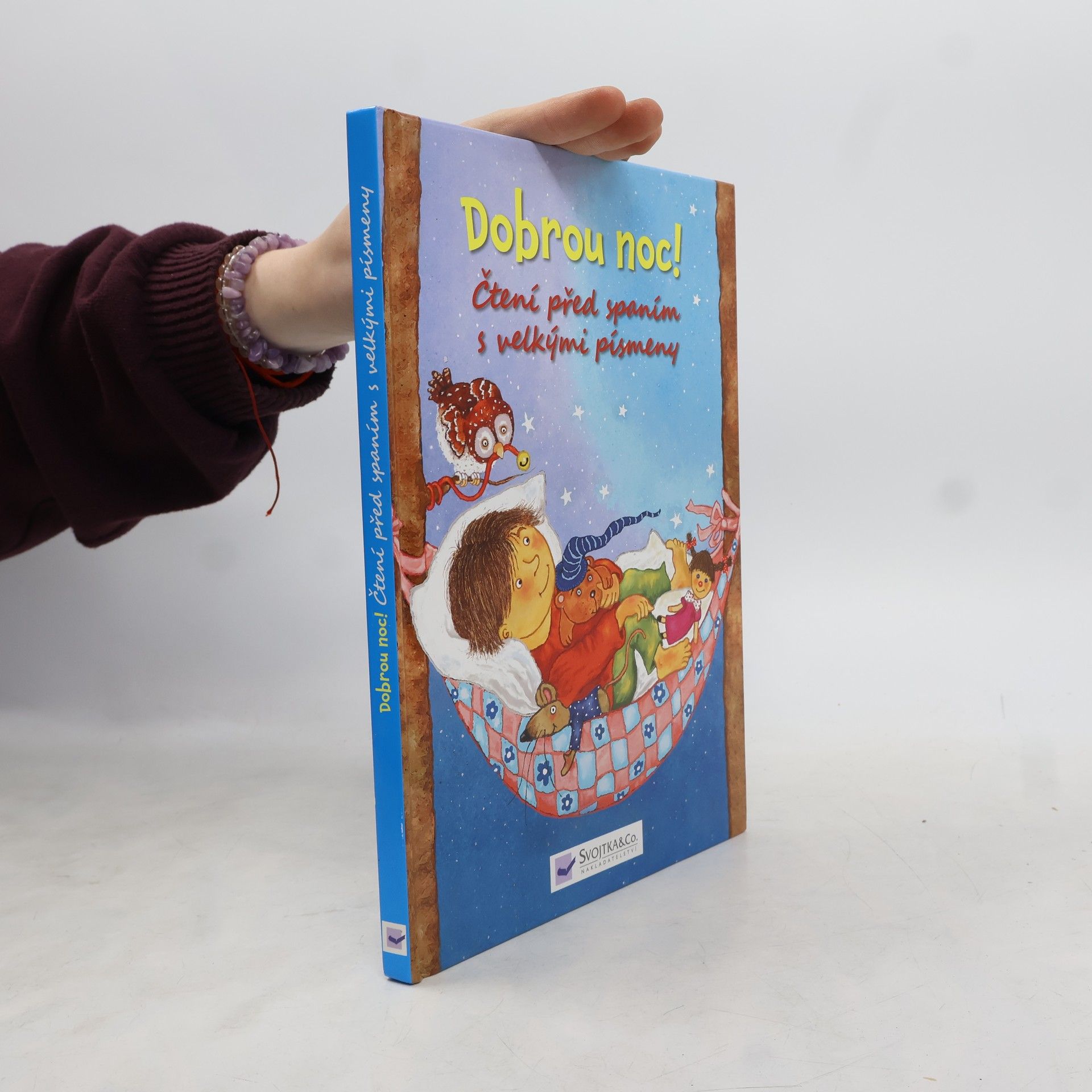 Dobrou noc! Čtení před spaním s velkými písmeny