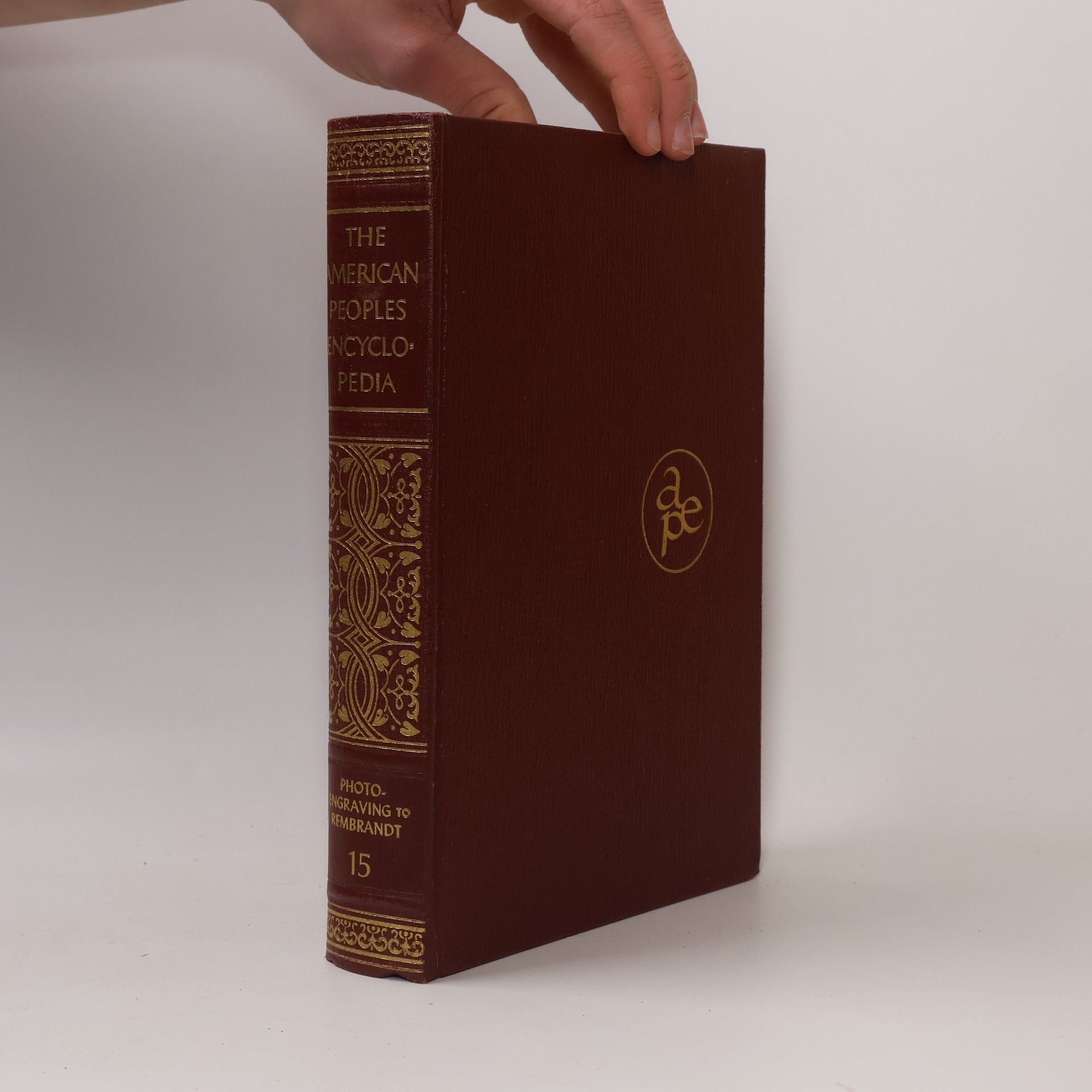 Kolektív autorov The American Peoples Encyklopedia 15