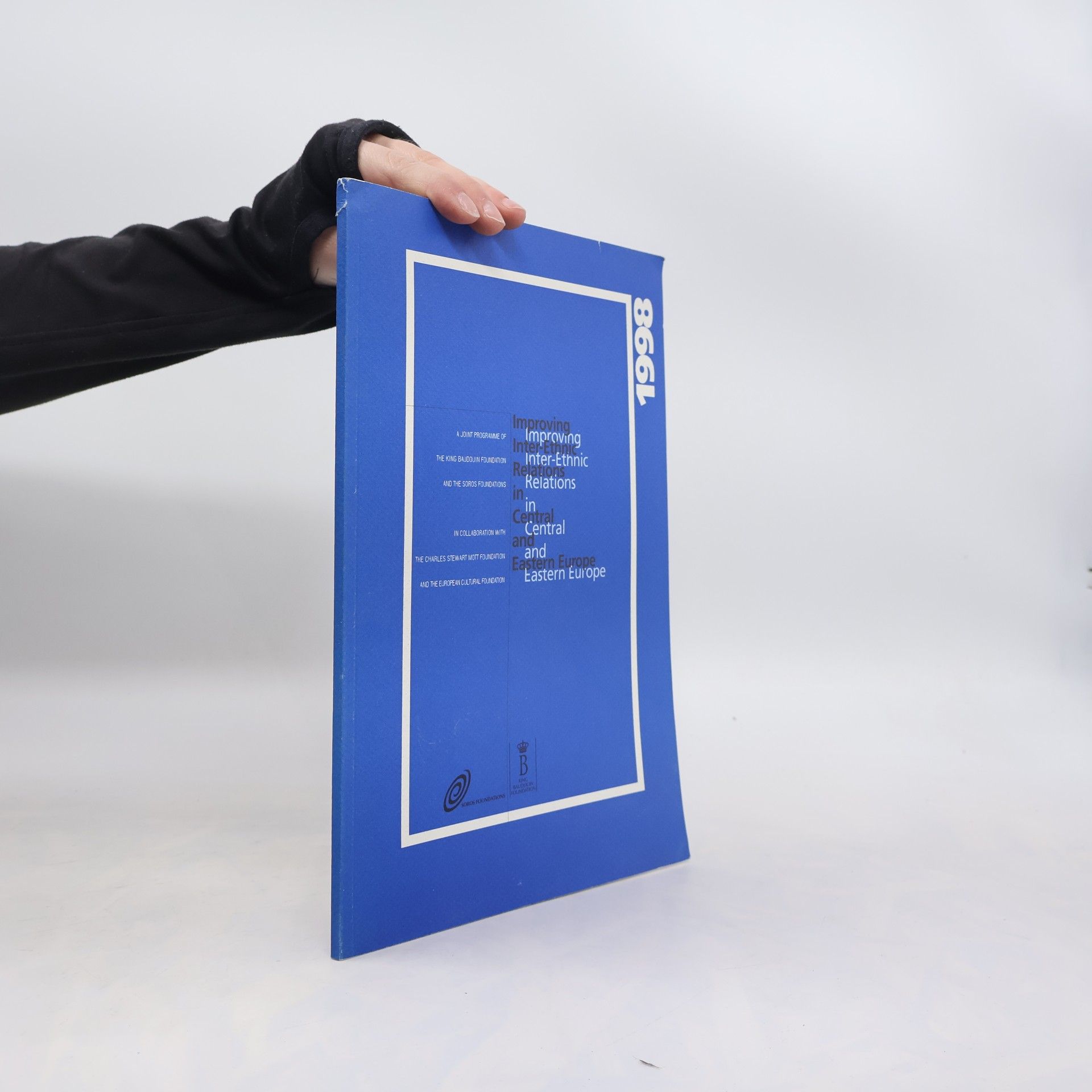 Autorenkollektiv Improving Inter-Ethnic Relations in Central and Eastern Europe