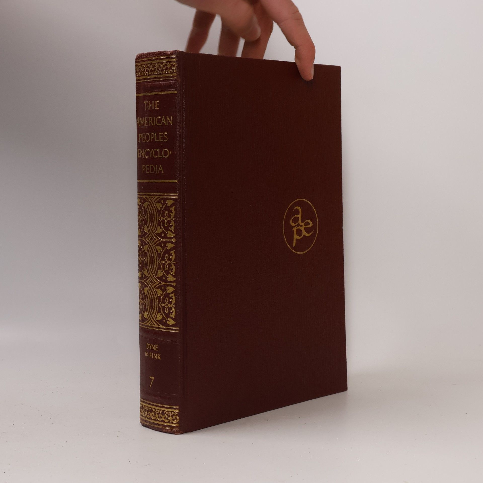 Various authors The American Peoples Encyklopedia 7