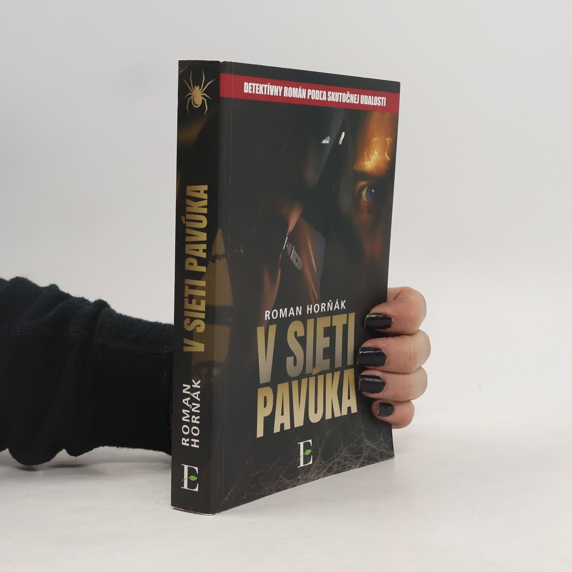 Roman Horňák V sieti pavúka