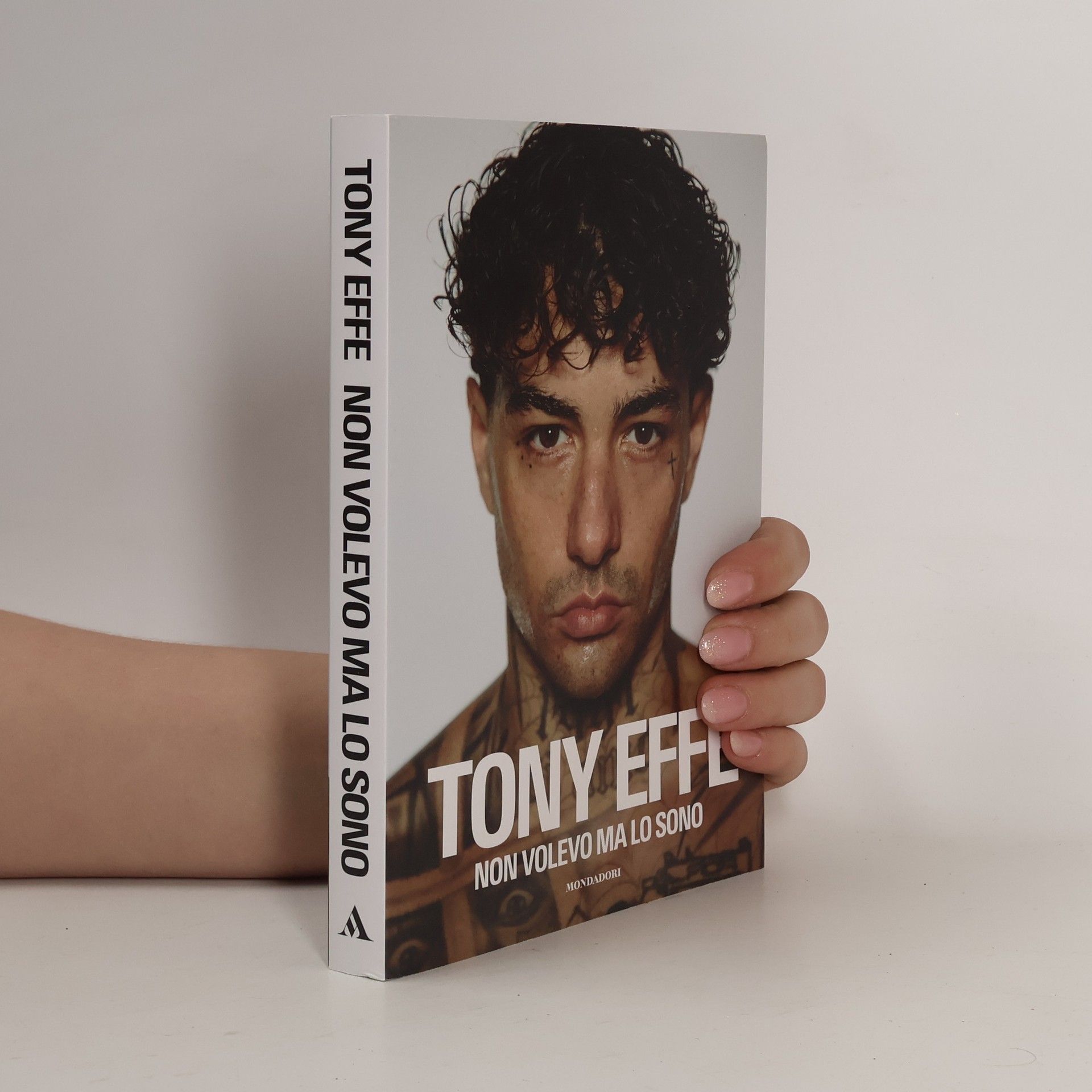 Tony Effe Varia: Non volevo ma lo sono