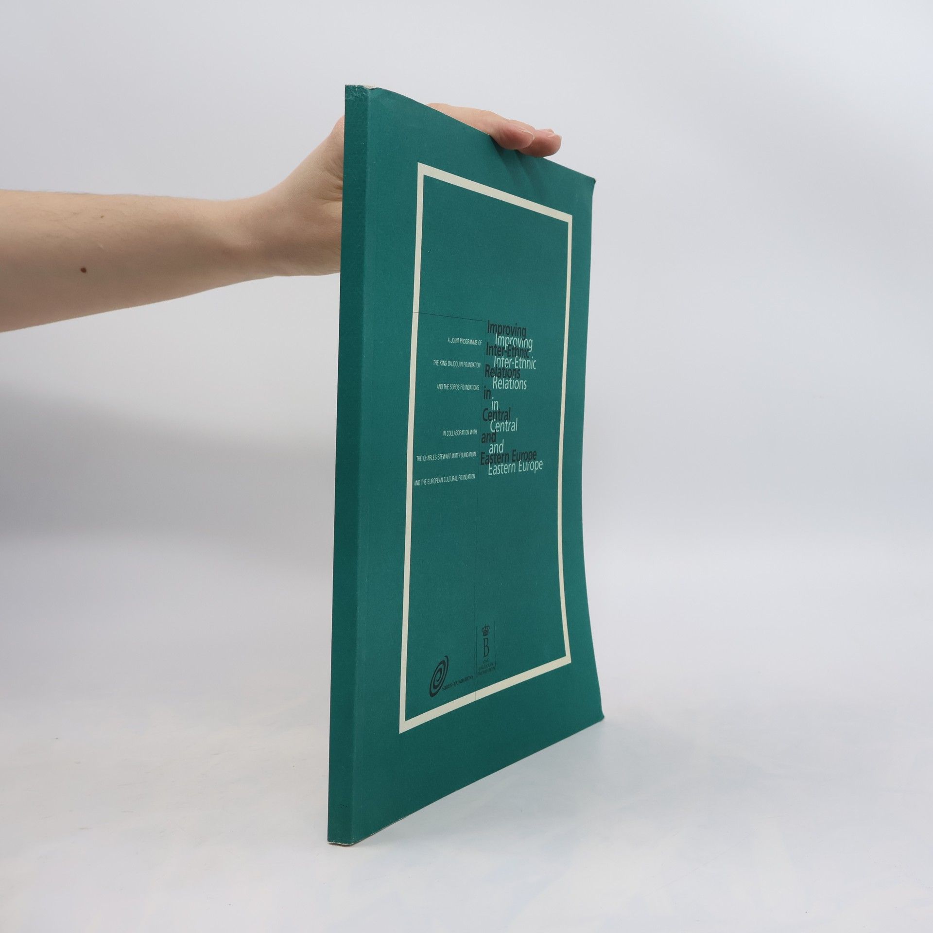 Kolektiv autorů Improving Inter-Ethnic Relations in Central and Eastern Europe