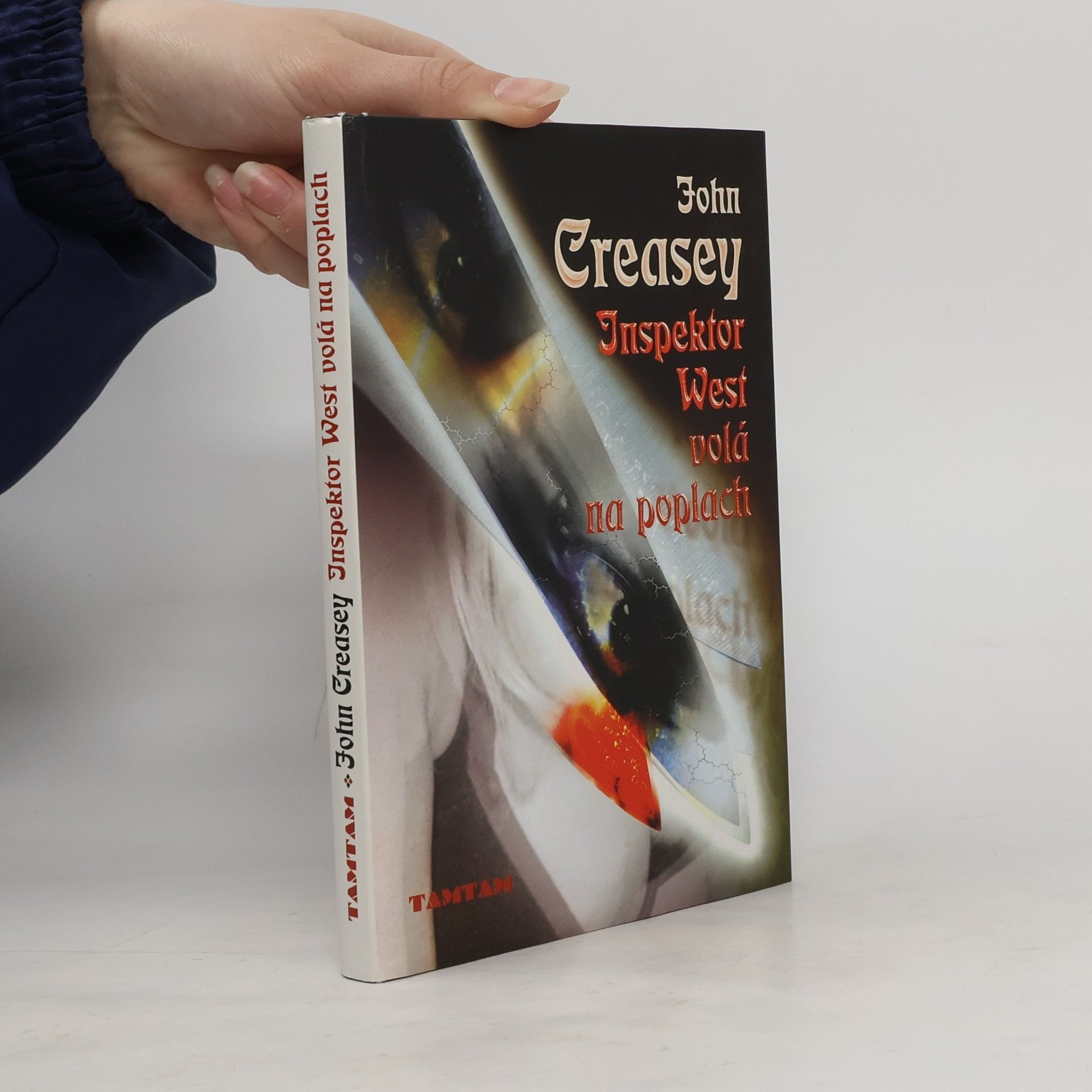 Inspektor West volá na poplach