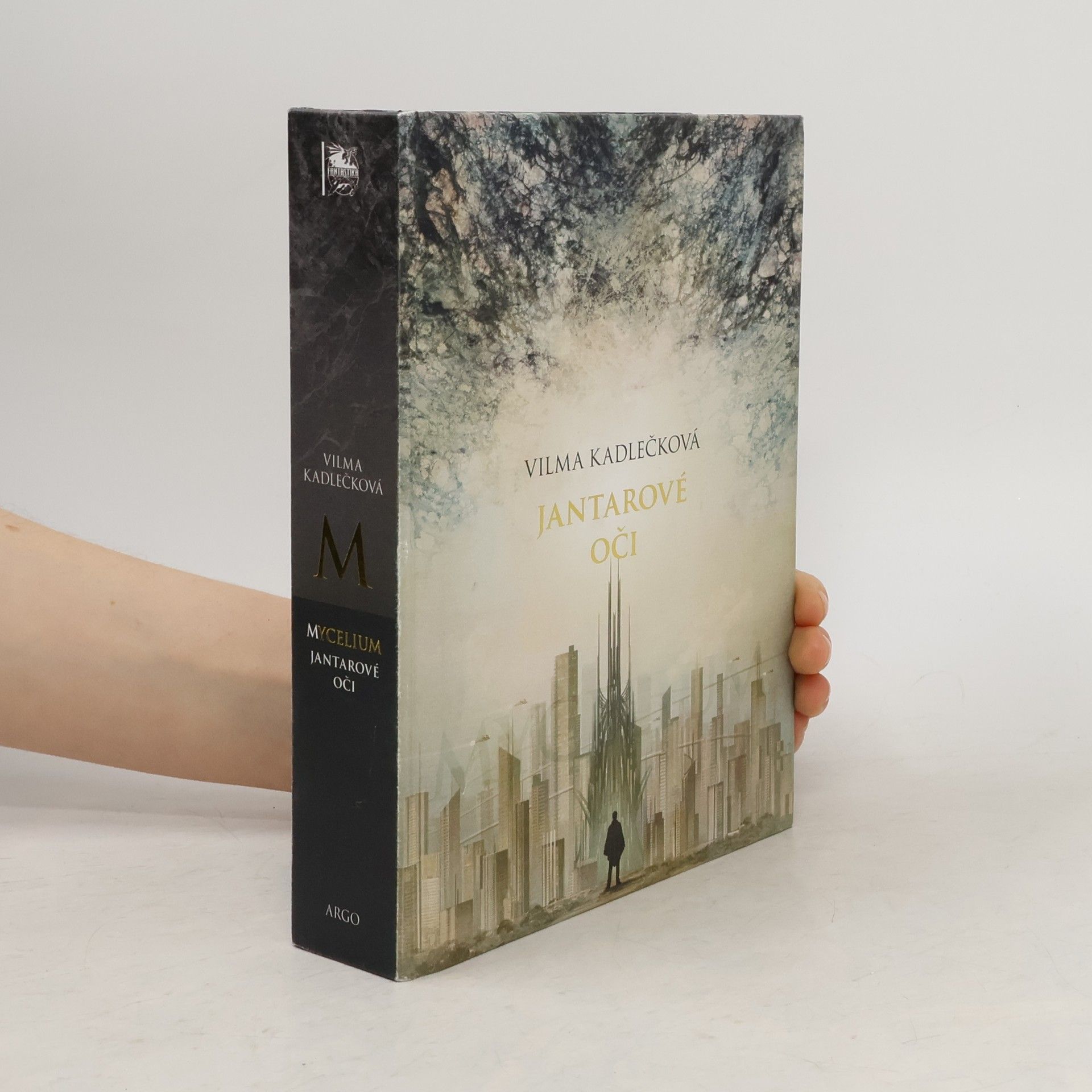 Vilma Kadlečková Mycelium. Jantarové oči