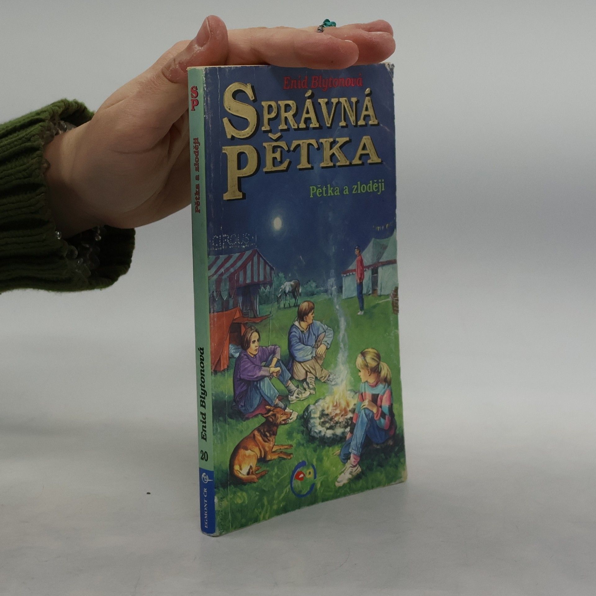 Enid Blyton Pětka a zloději