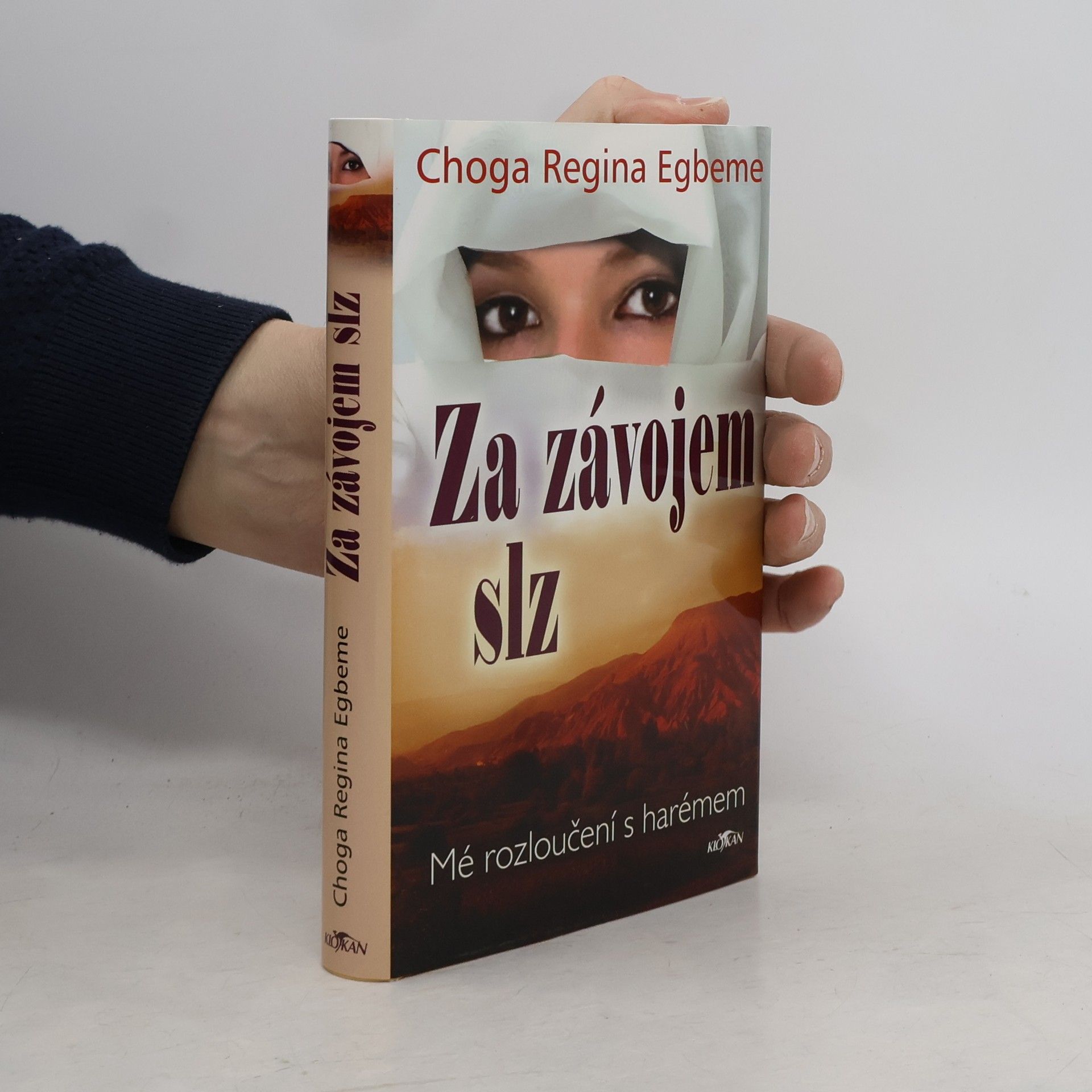 Bohumila Kučerová Za závojem slz