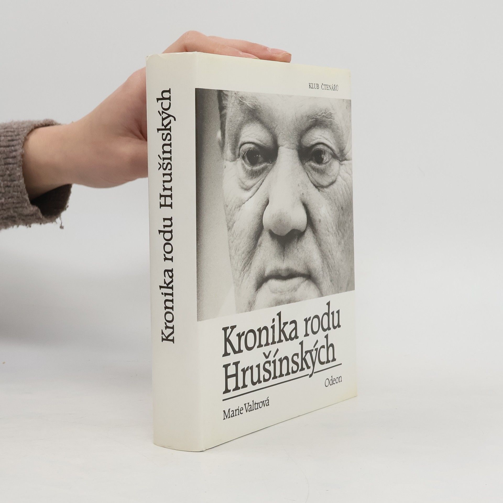 Marie Valtrová Kronika rodu Hrušínských