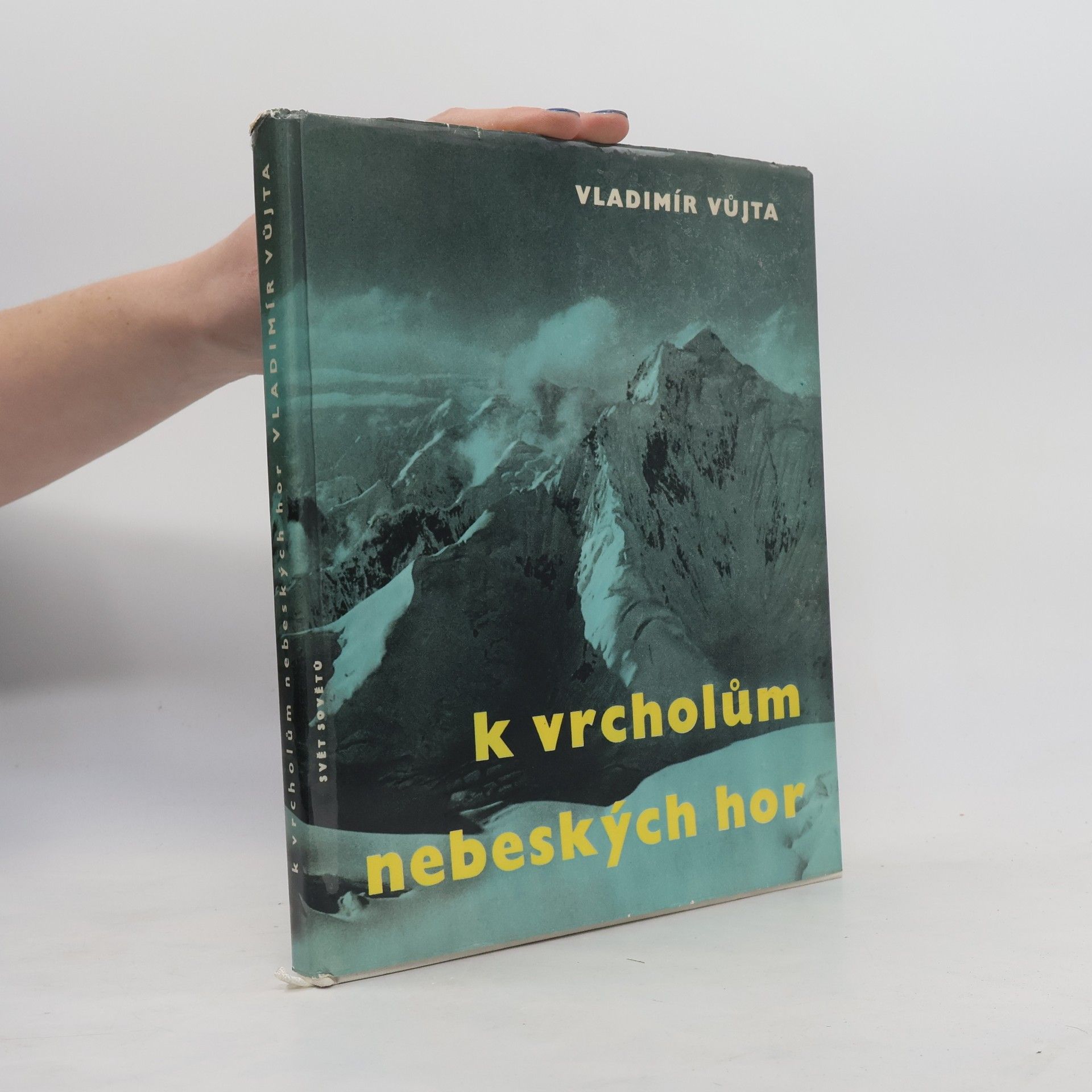 K vrcholům nebeských hor