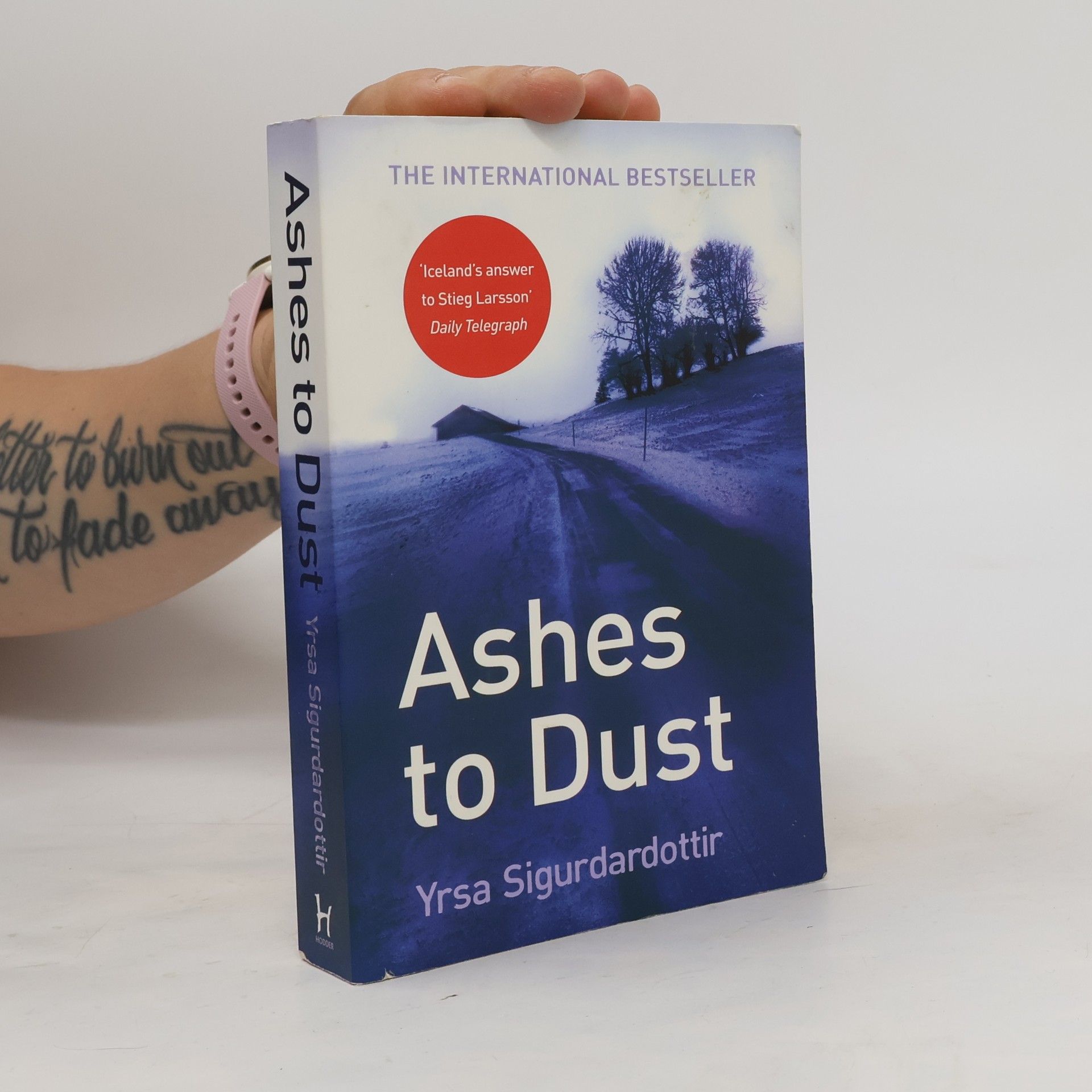 Yrsa Sigurðardóttir Ashes to dust