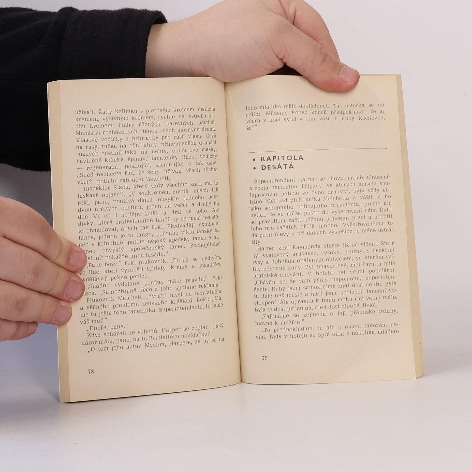 Agatha Christie Mrtvá v knihovně
