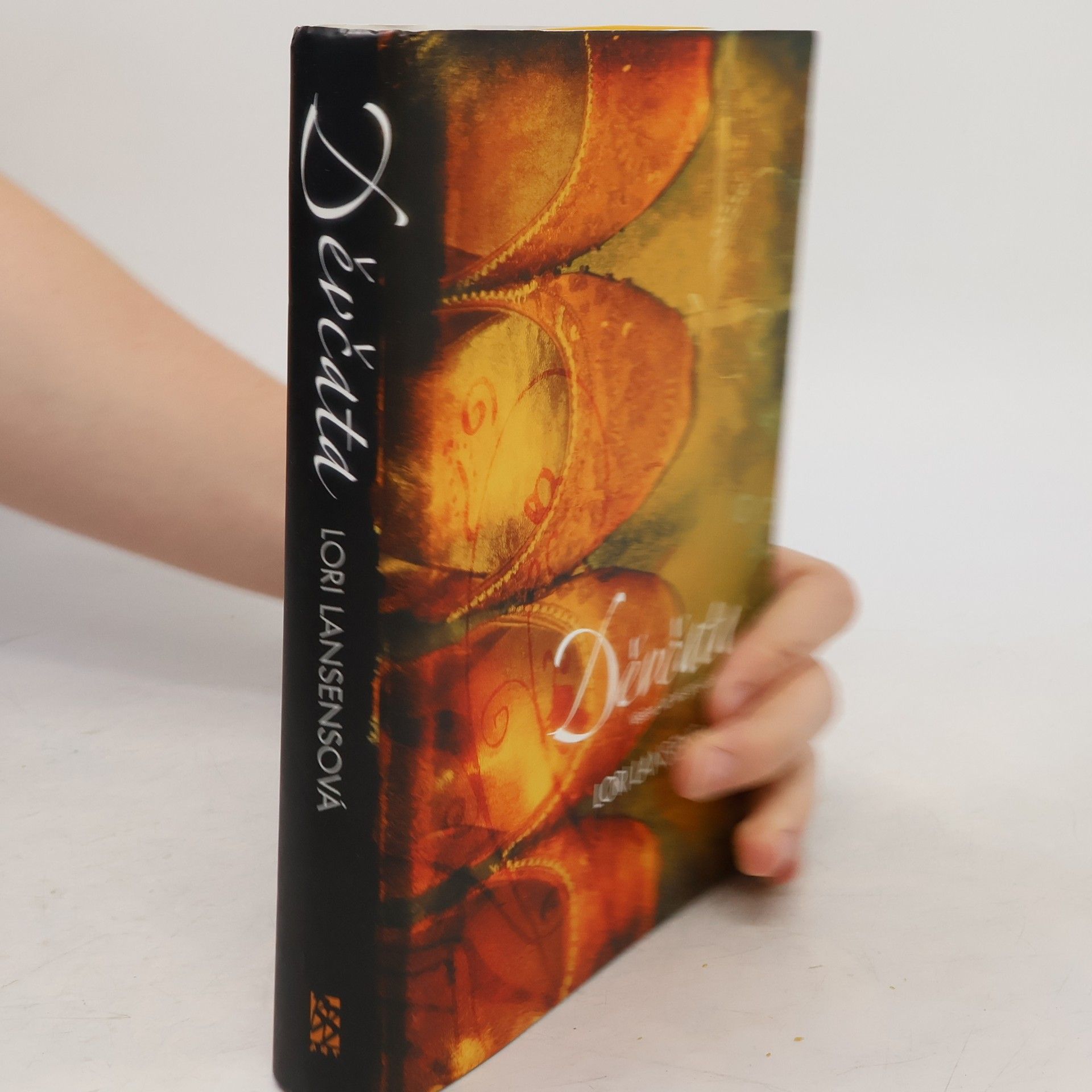 Lori Lansens Děvčata