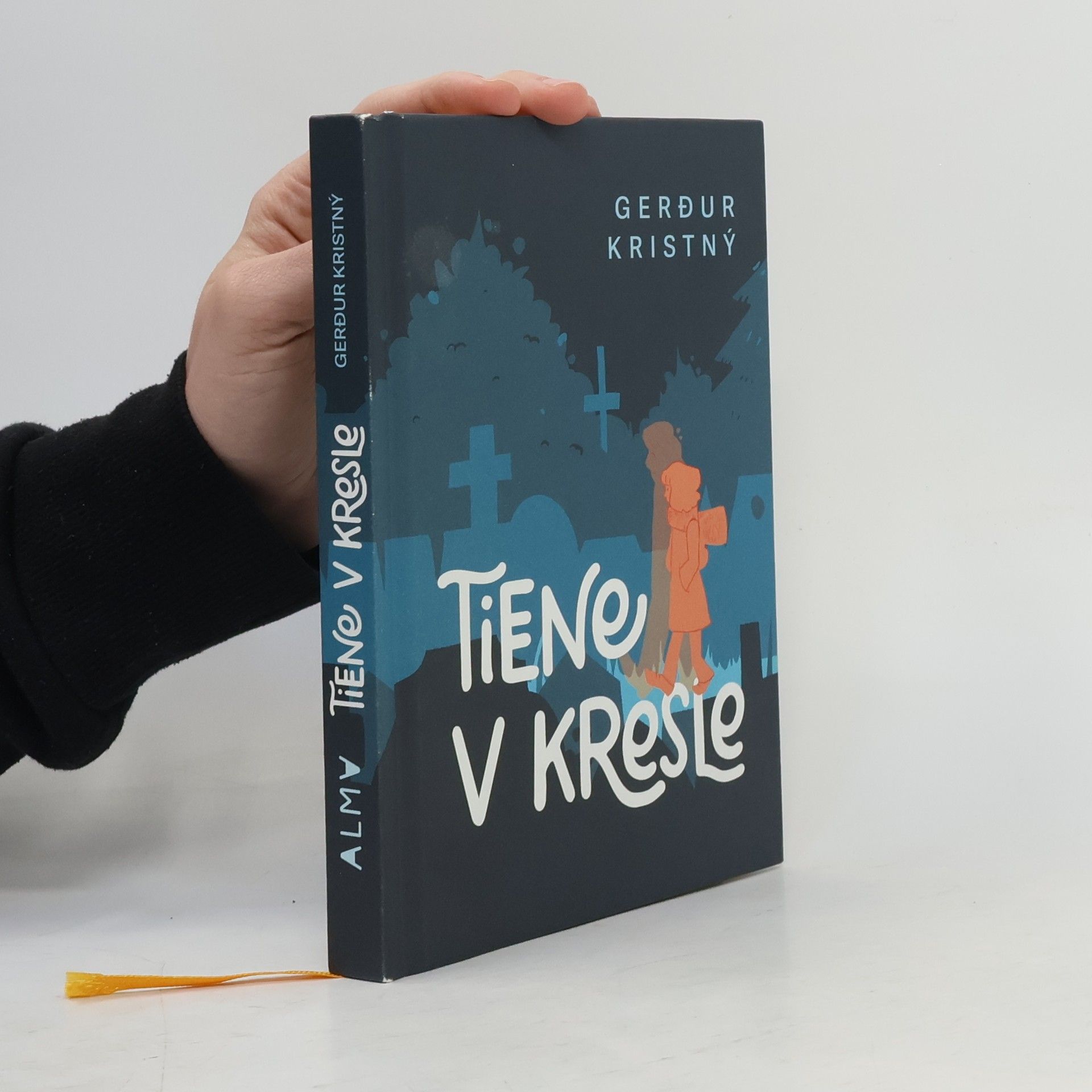 Kristny Gerdur Tiene v kresle