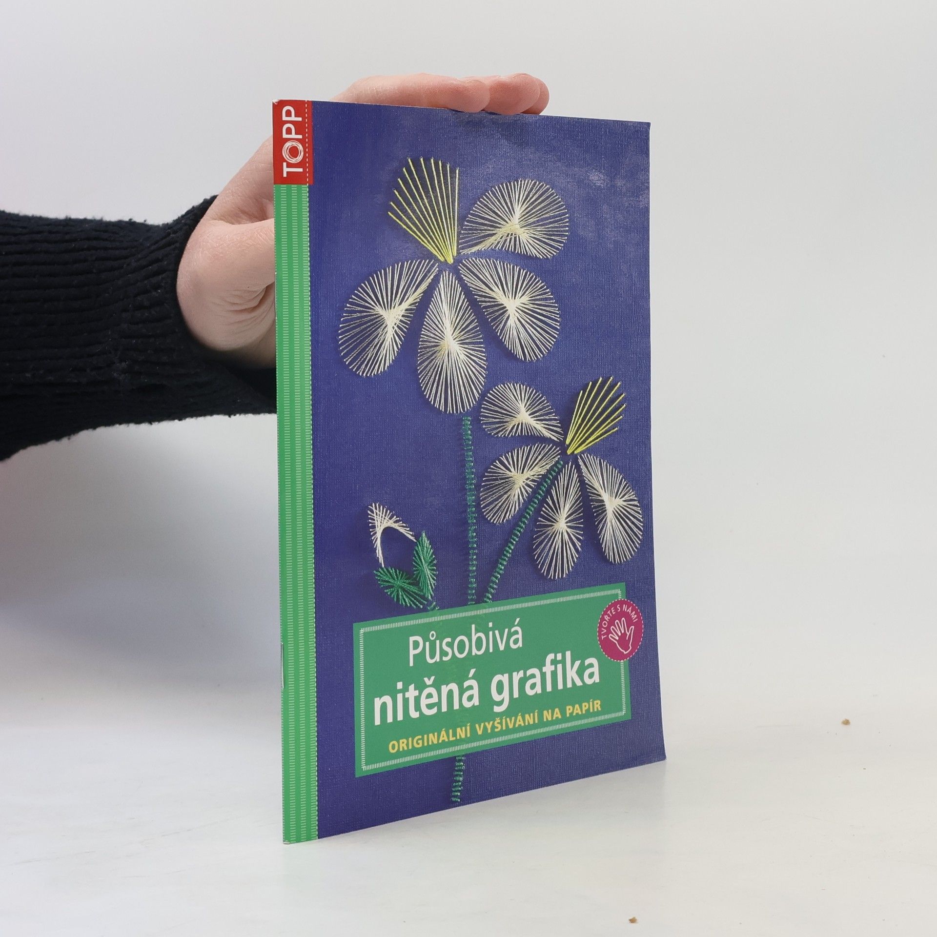 Působivá nitěná grafika