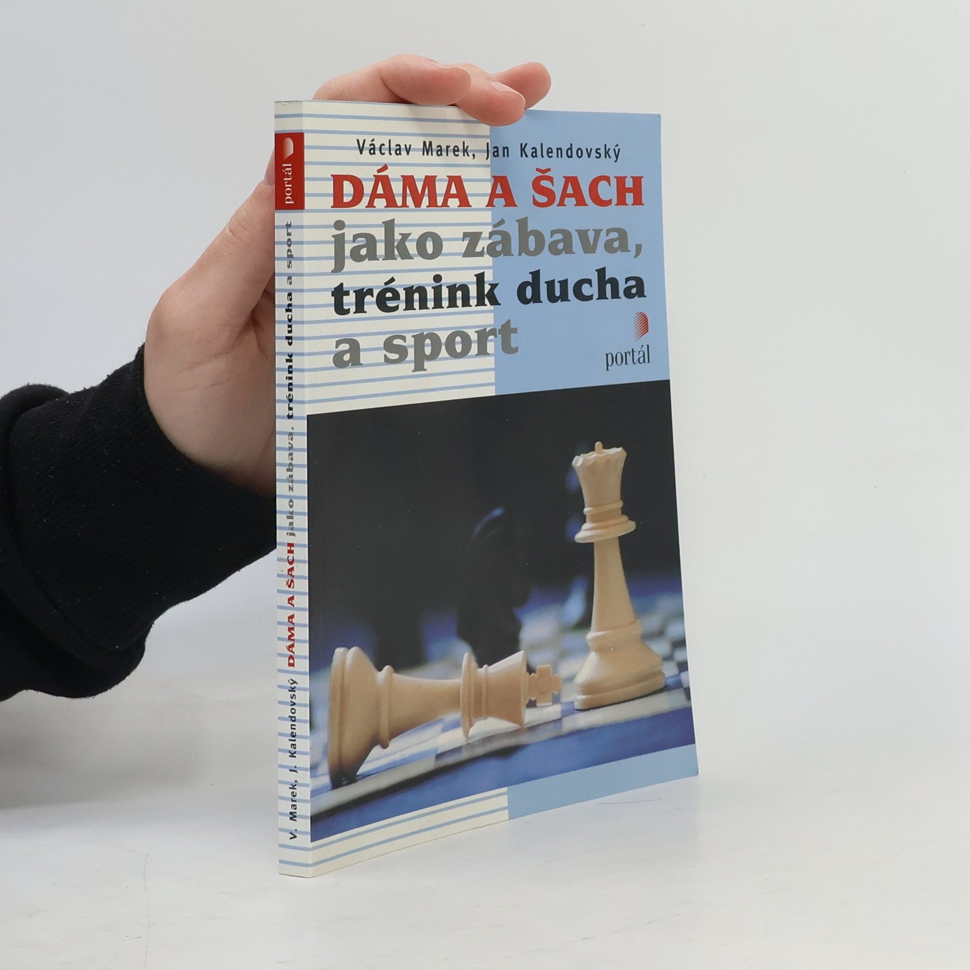Dáma a šach jako zábava, trénink ducha a sport