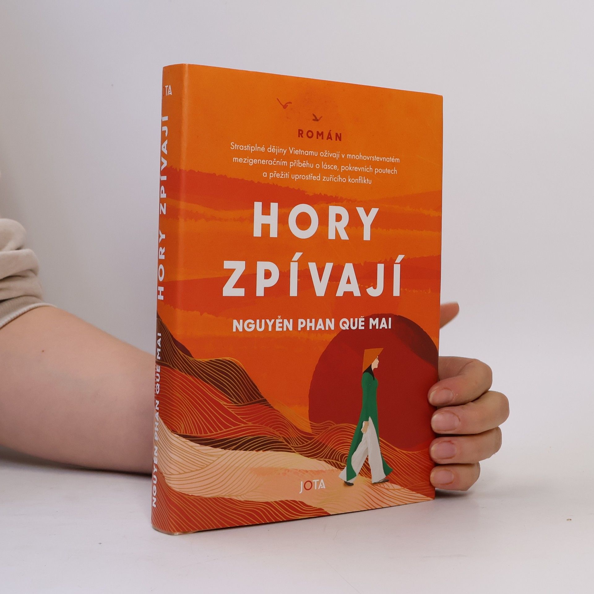 Nguyễn Phan Quế Mai Hory zpívají