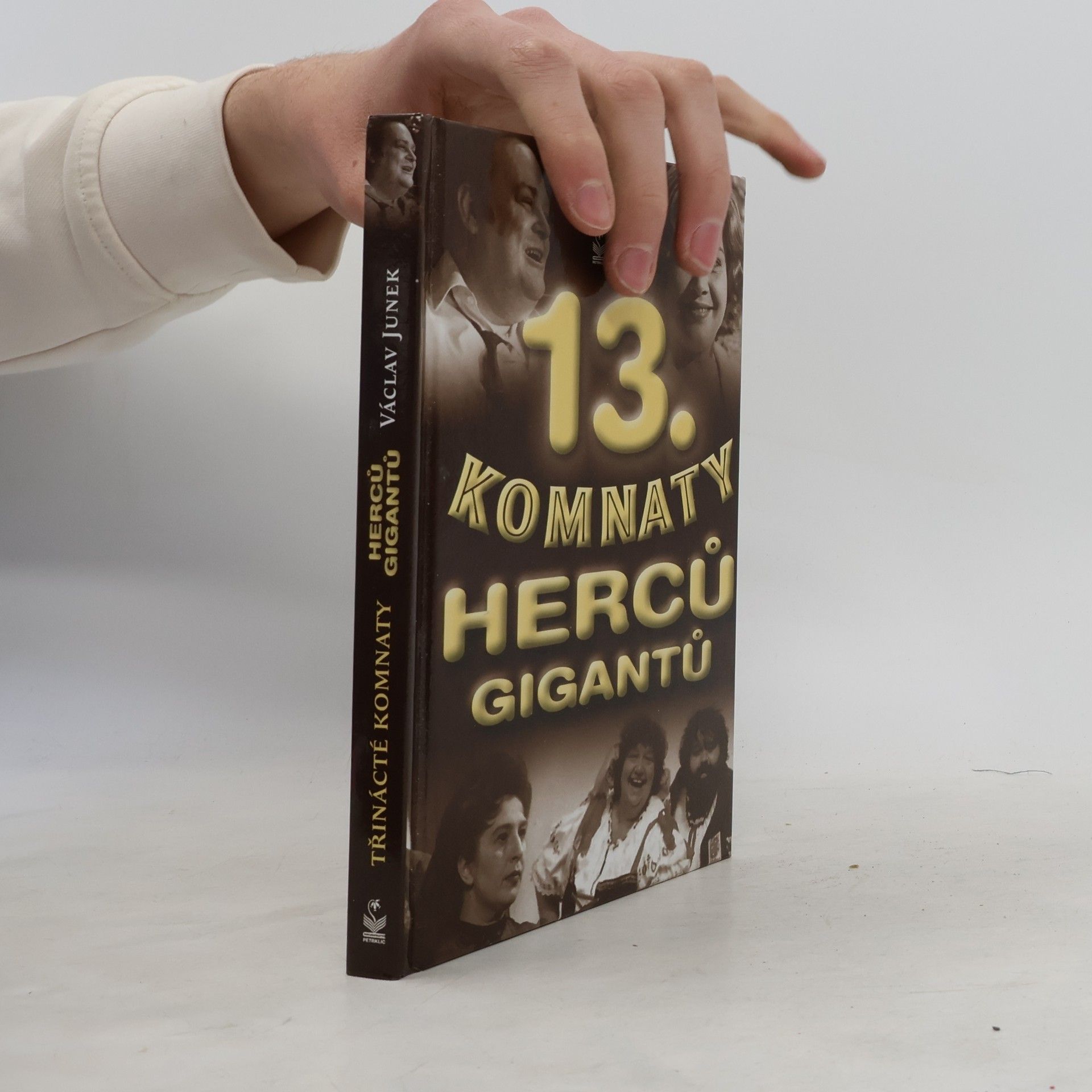 13. komnaty herců gigantů