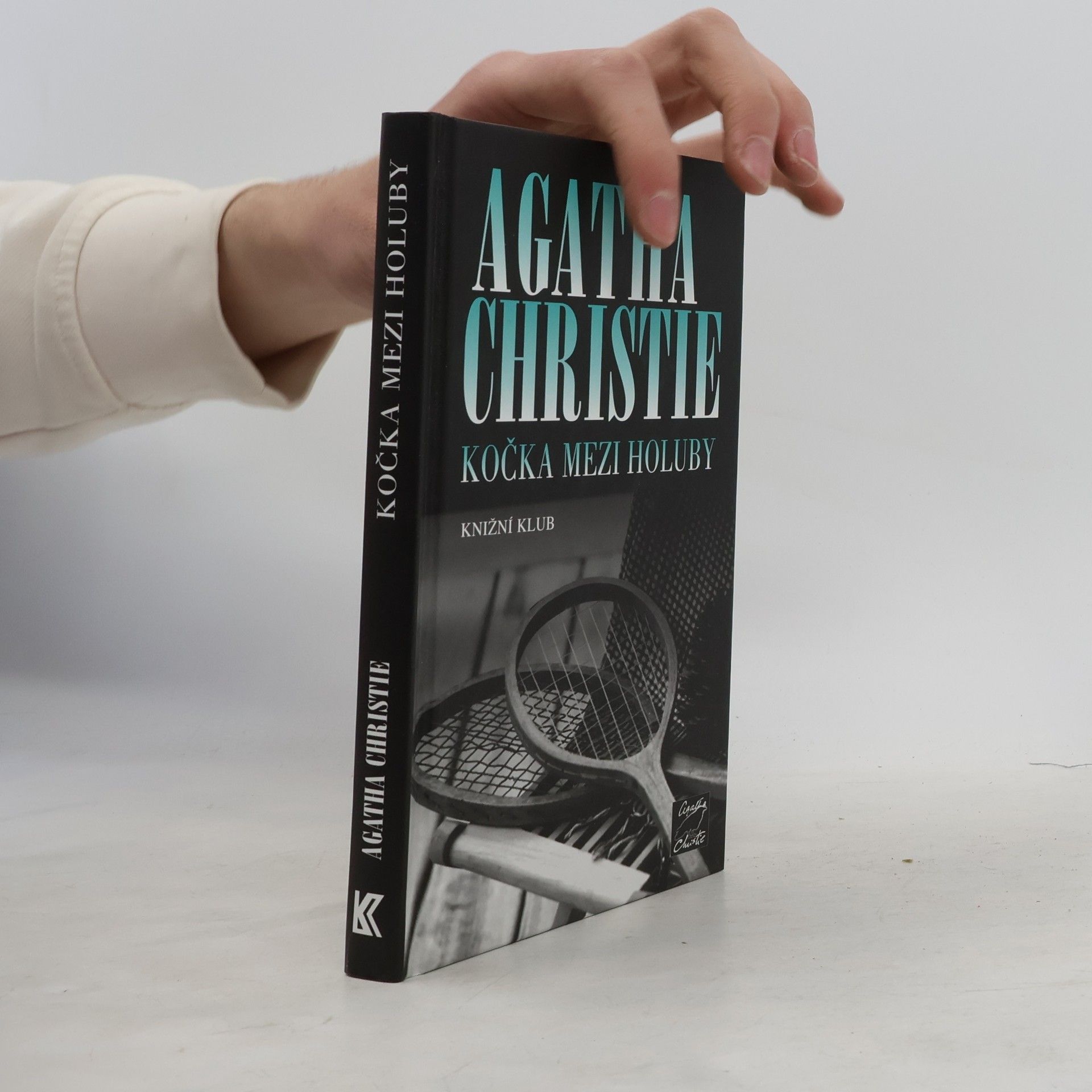 Agatha Christie Kočka mezi holuby