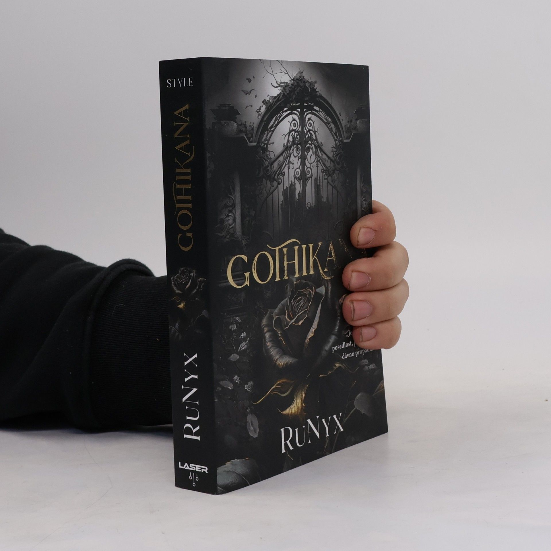 RuNyx Gothikana
