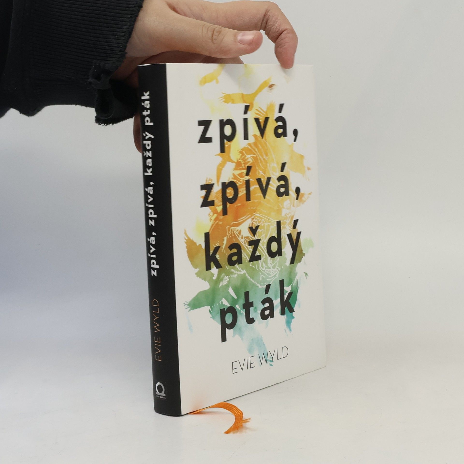 Evie Wyld Zpívá, zpívá každý pták