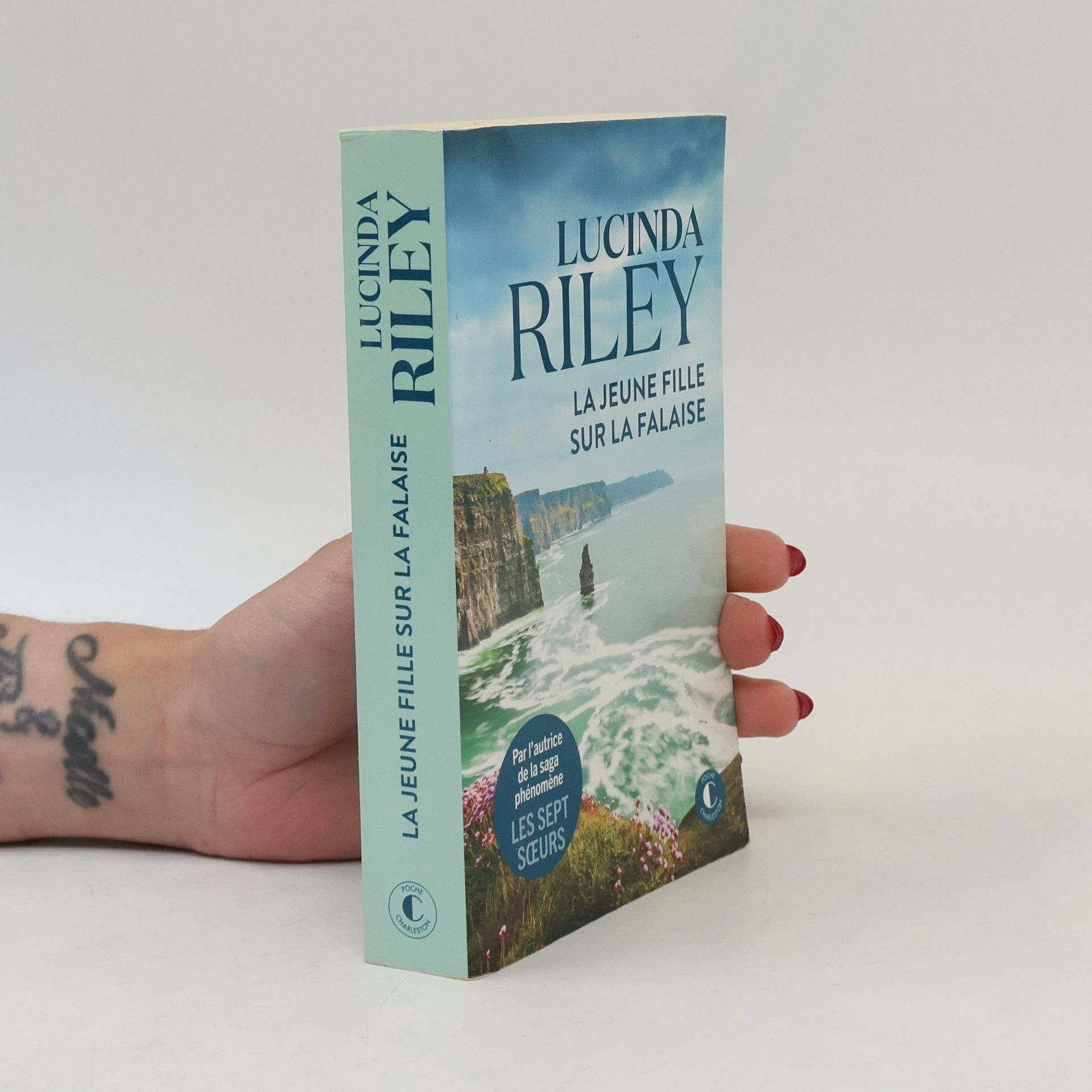 Lucinda Riley La jeune fille sur la falaise