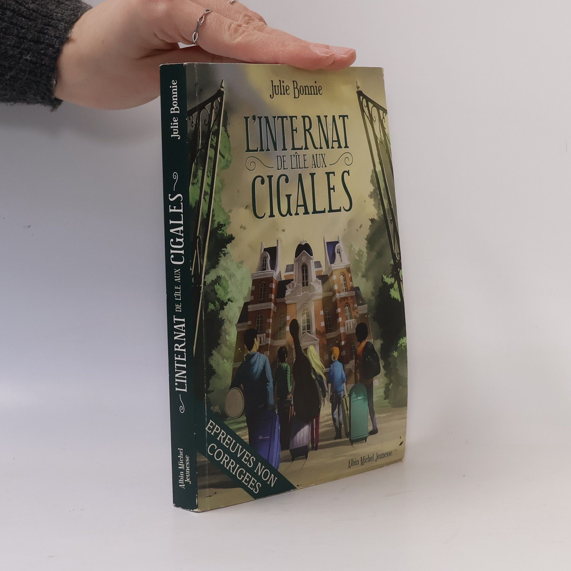 Julie Bonnie L'Internat de l'Ile aux Cigales