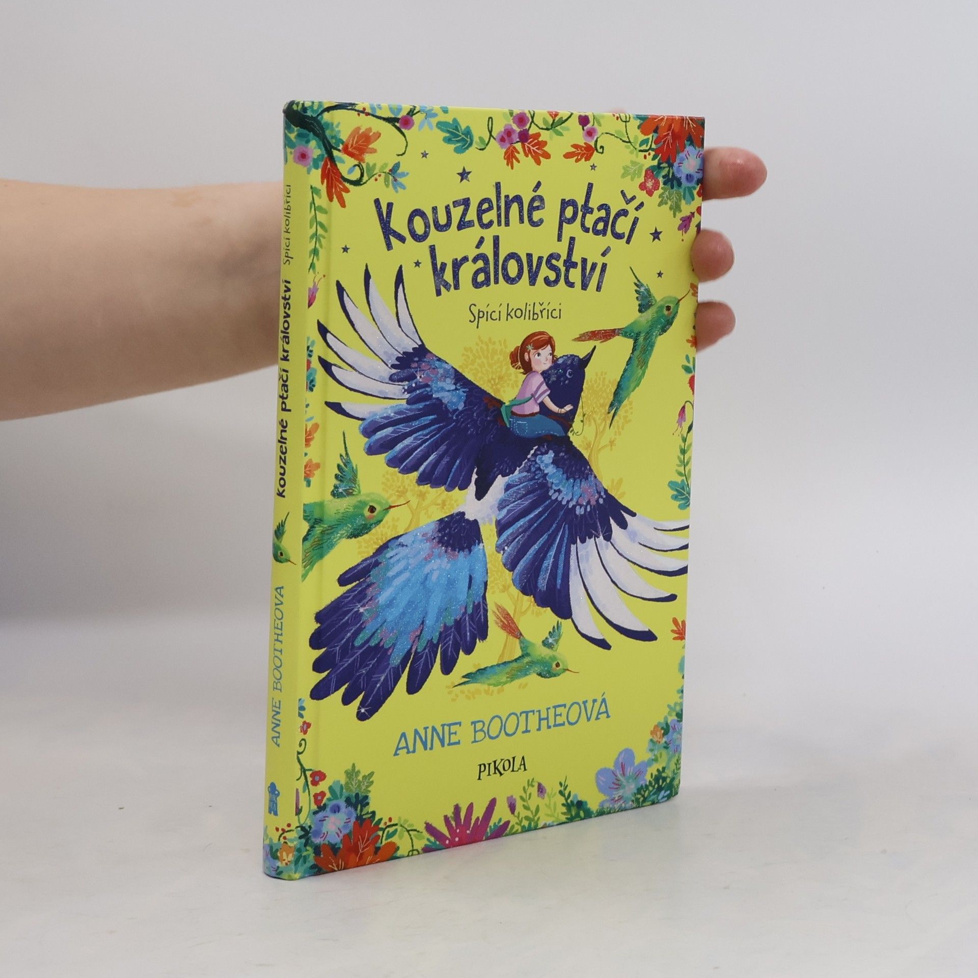 Rosie Butcher Kouzelné ptačí království. Spící kolibříci