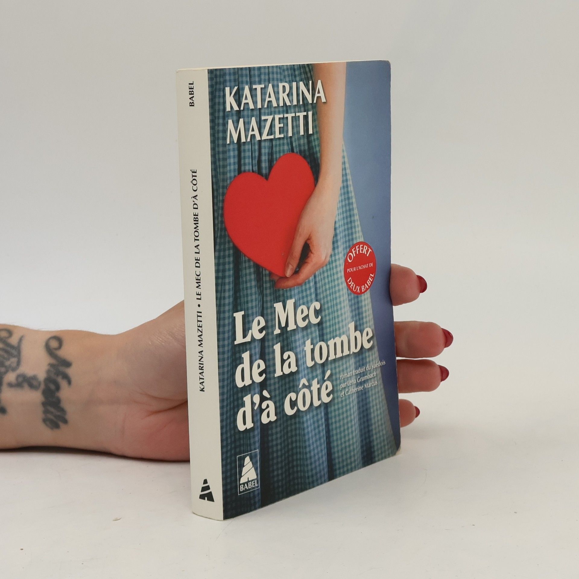 Le Mec de la tombe d'á coté