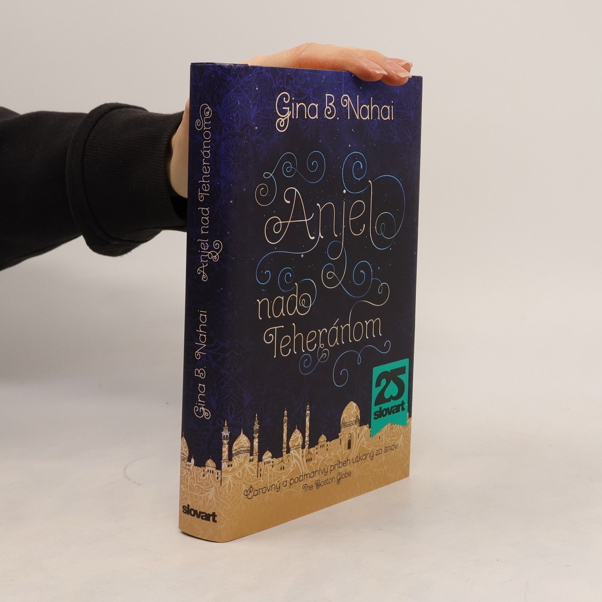 Gina Barkhordar Nahai Anjel nad Teheránom