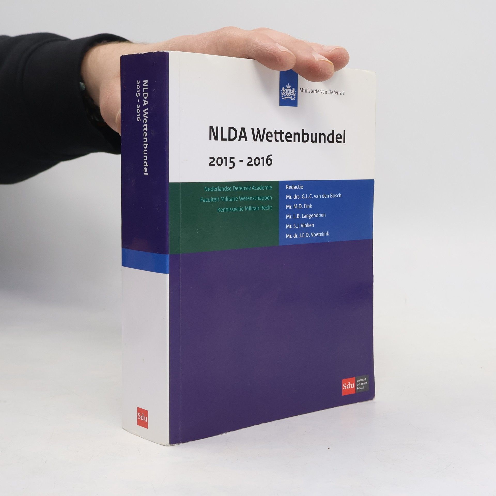 G.L.C. van den Bosch NLDA wettenbundel militair recht 2015-2016