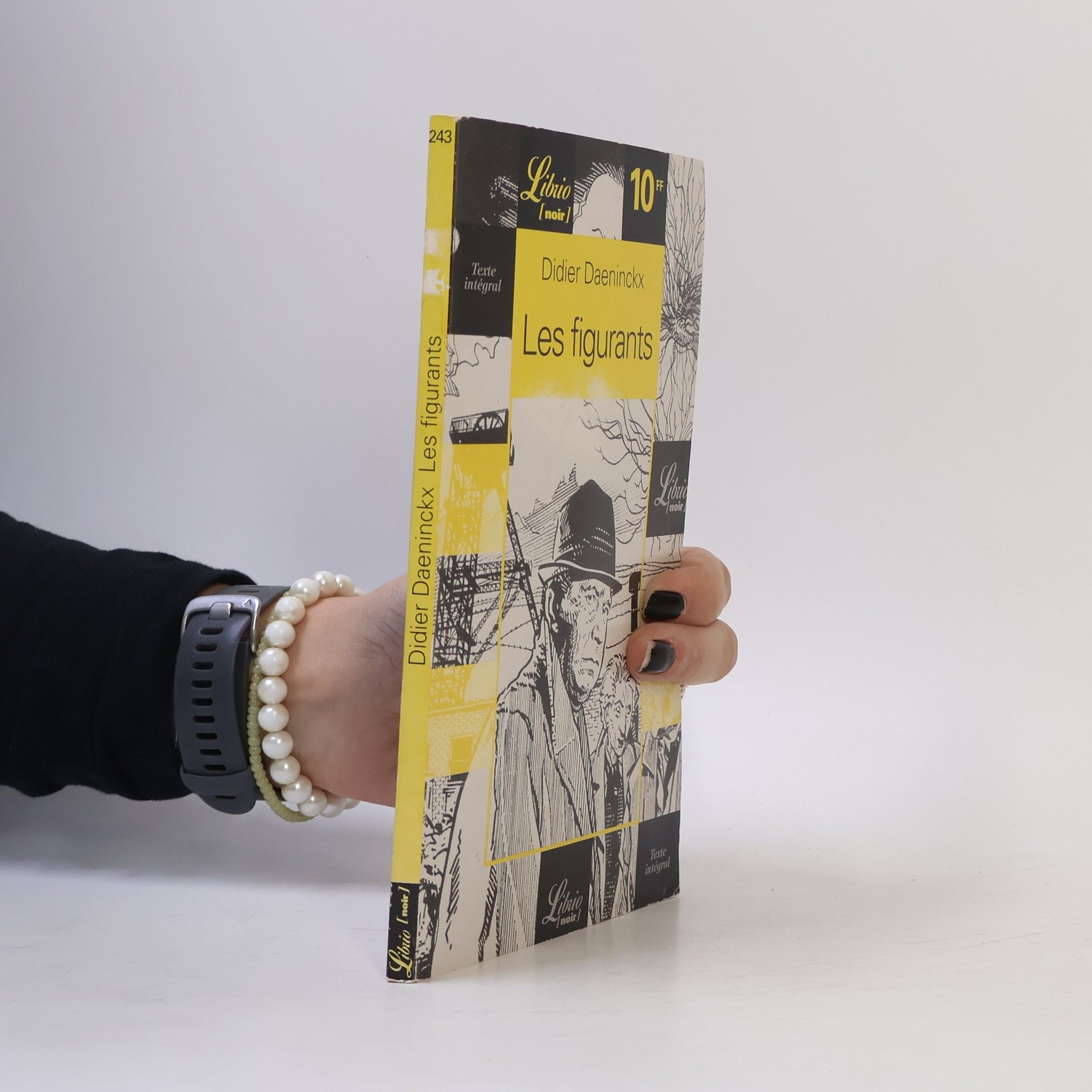 Les figurants accompagne, de dessins de Mako - texte intégral