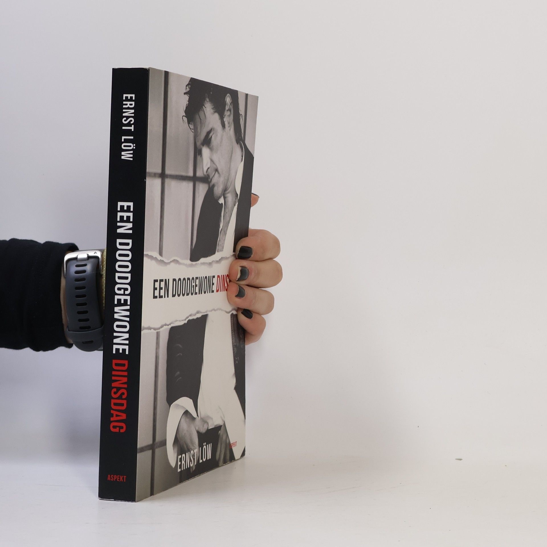 Ernst Löw Een doodgewone dinsdag