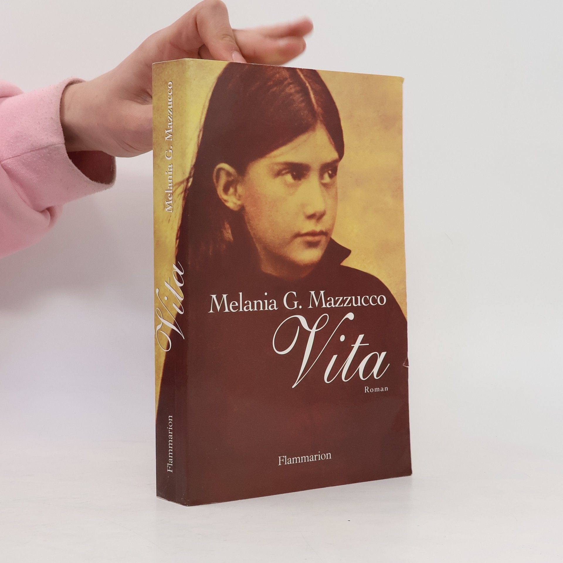 Melania Mazzucco Vita