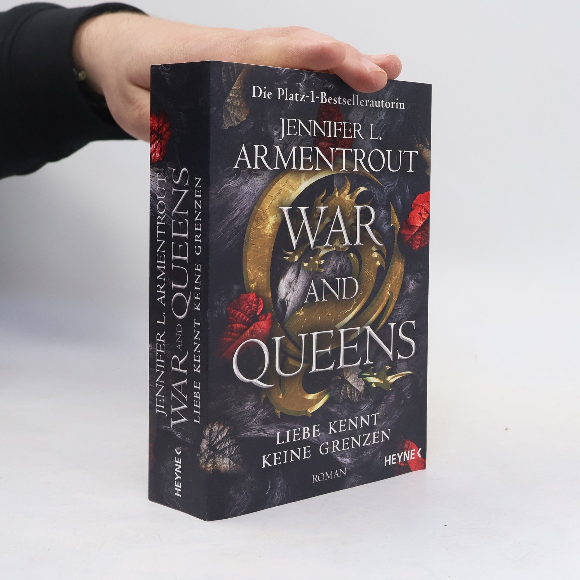 Jennifer L. Armentrout War and Queens
