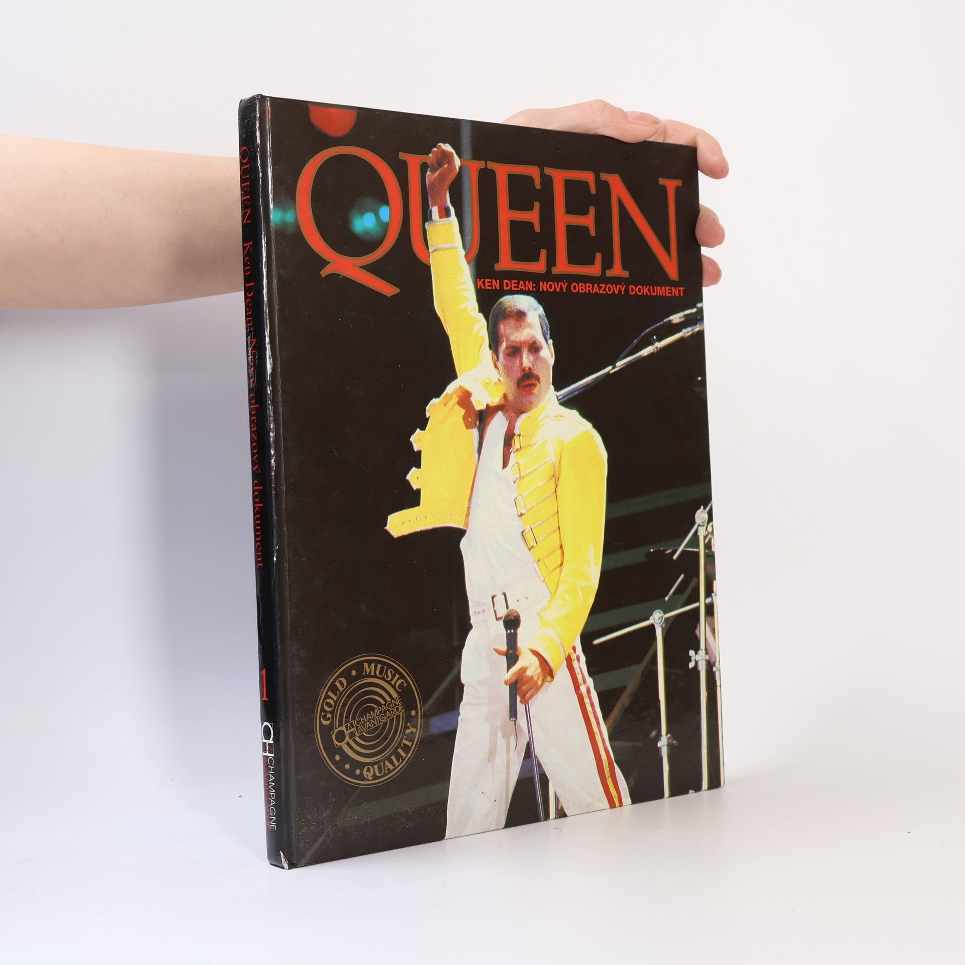 Ken Dean Queen. Nový obrazový dokument