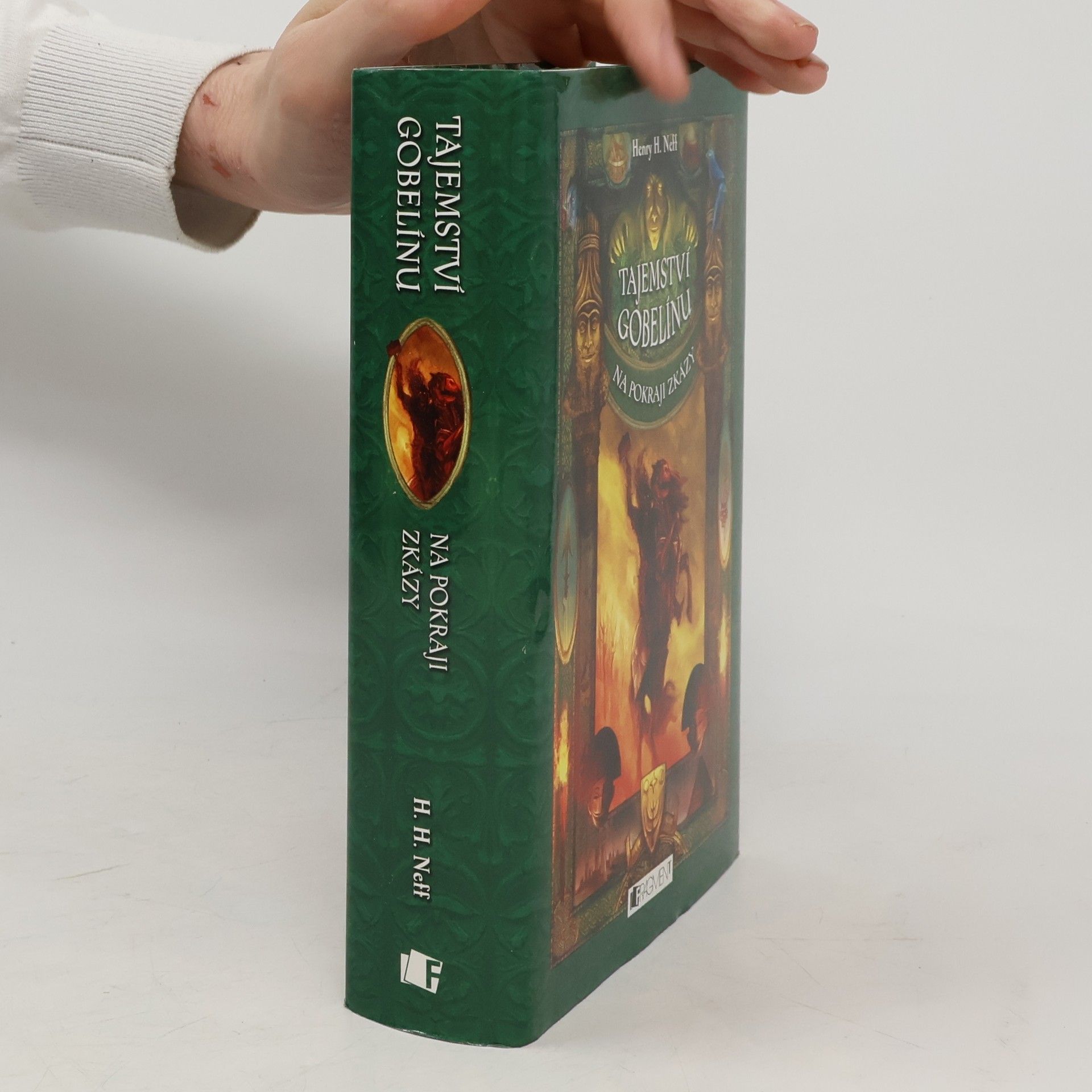 Henry H. Neff Tajemství gobelínu. Na pokraji zkázy