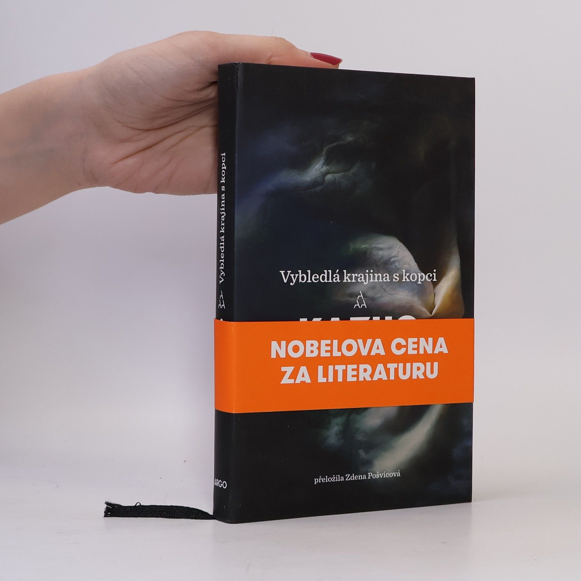 Kazuo Ishiguro Vybledlá krajina s kopci