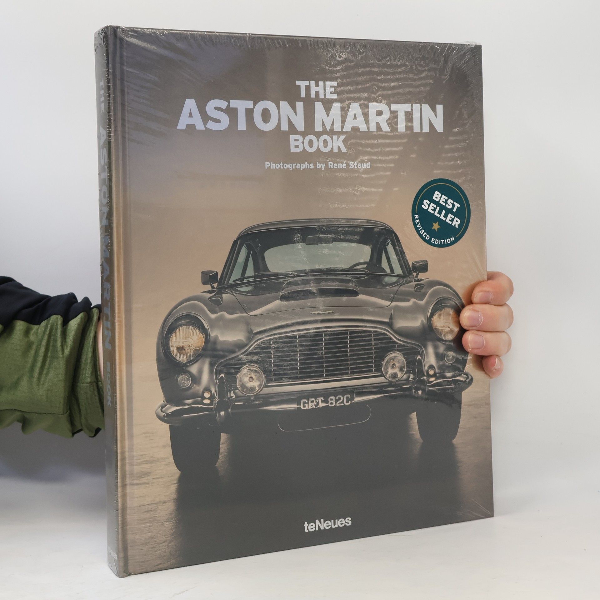 René Staud The Aston Martin Book. Revised Edition
