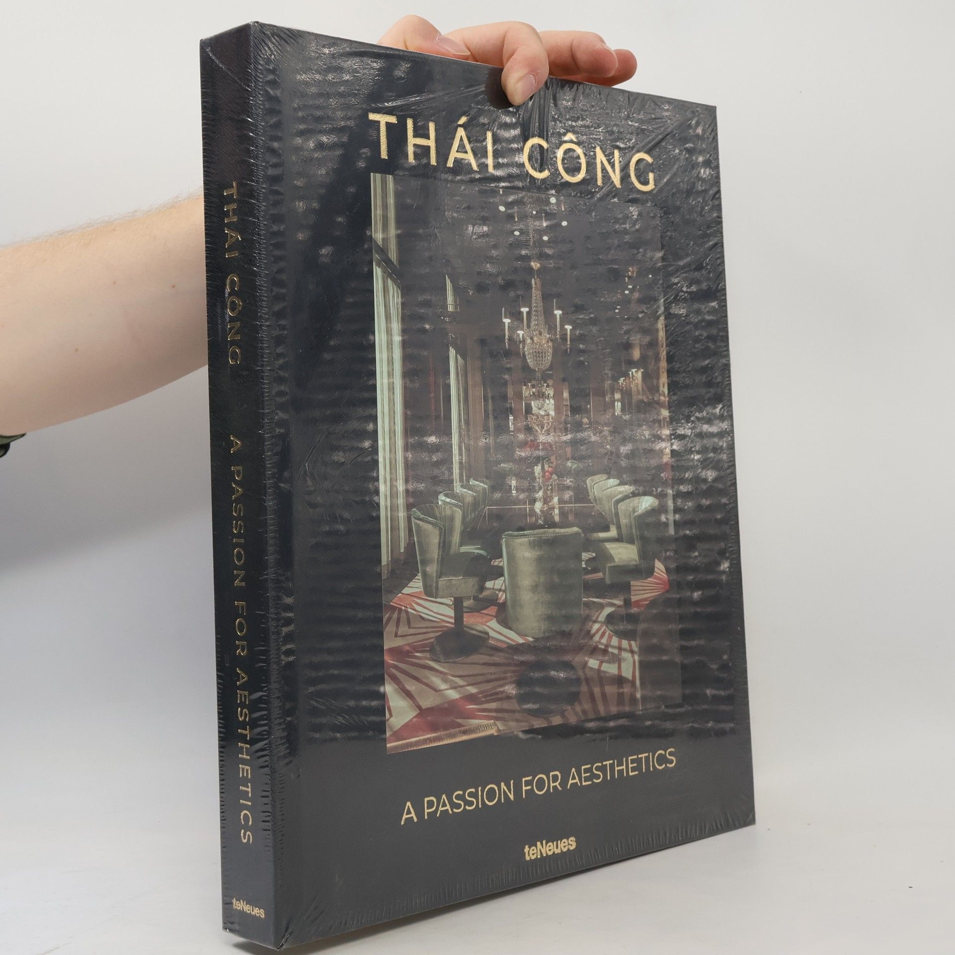 Ute Laatz Thái Công - A Passion for Aesthetics