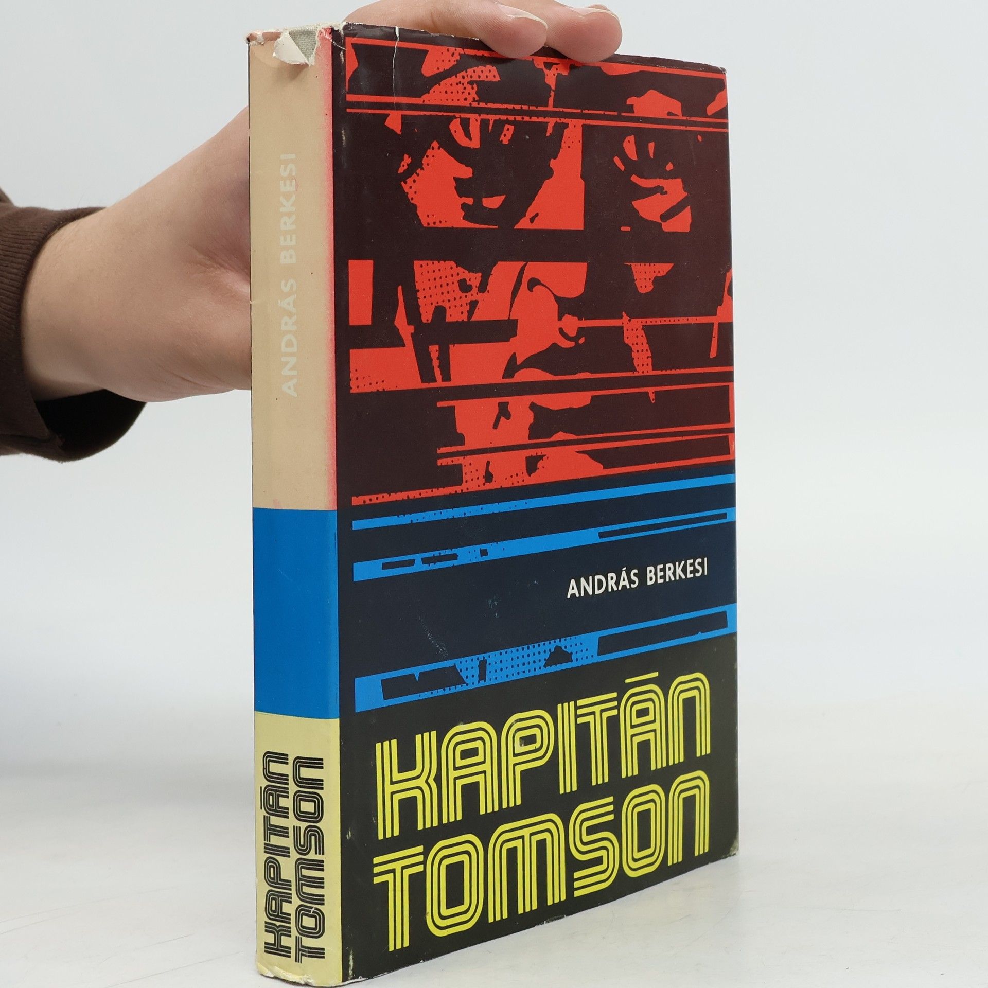 András Berkesi Kapitán Tomson