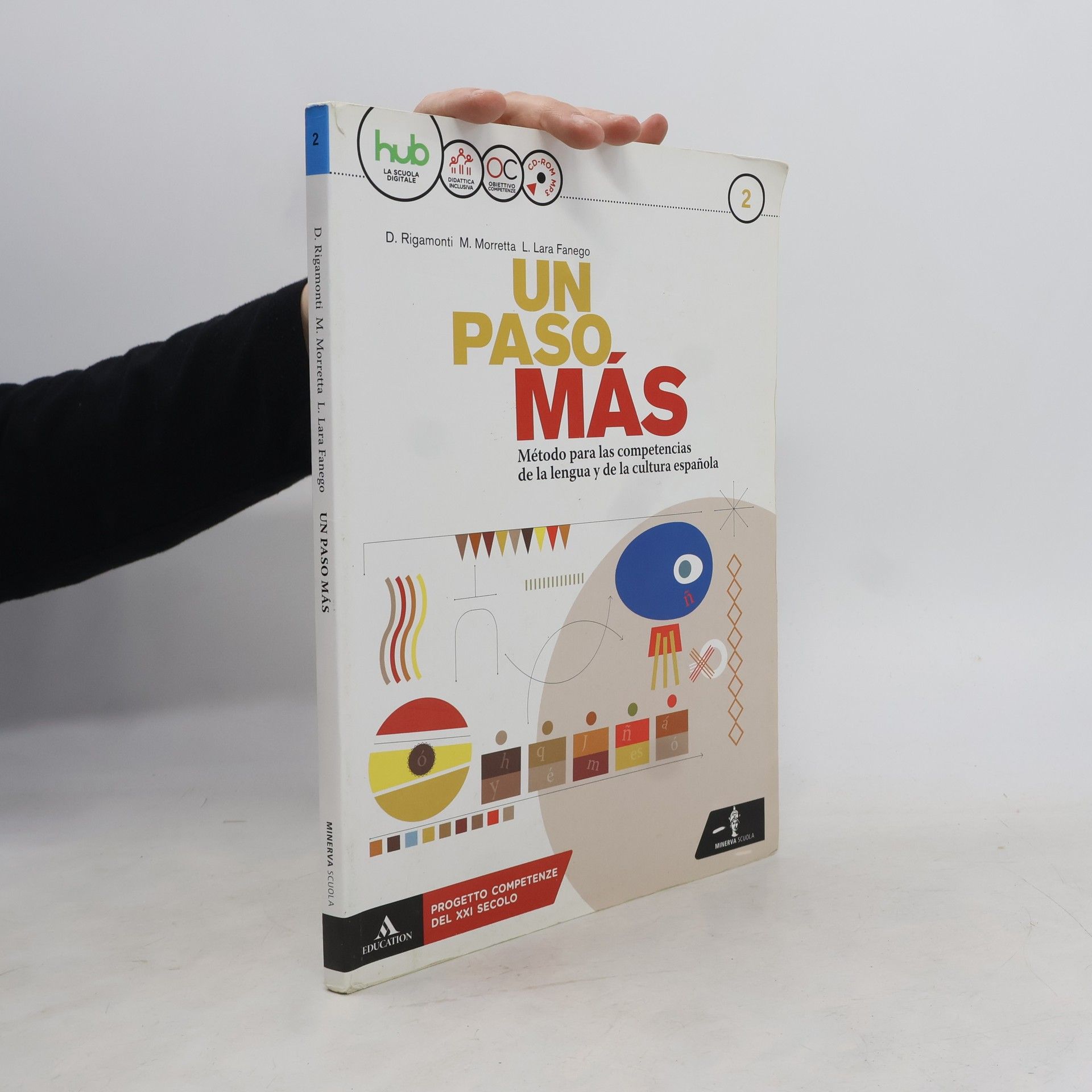 Various authors Un paso más