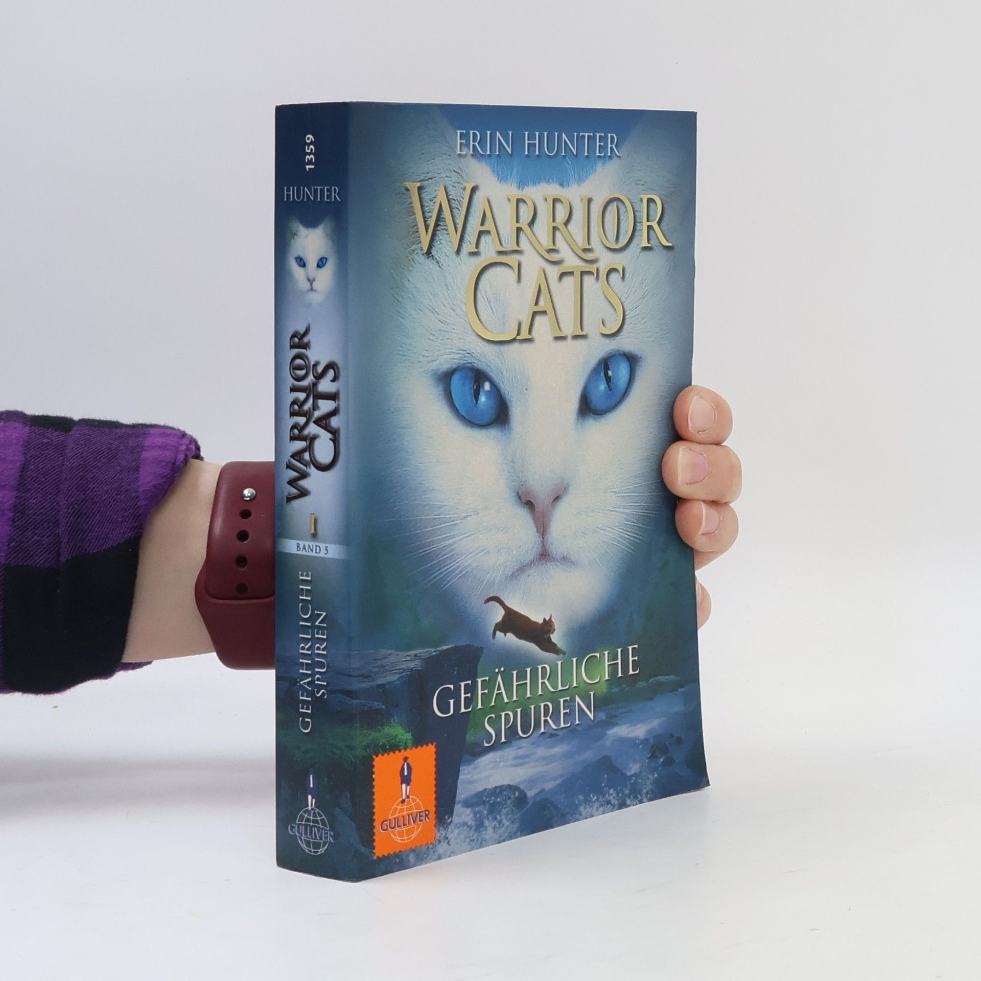 Erin Hunter Warrior Cats. Gefährliche Spuren