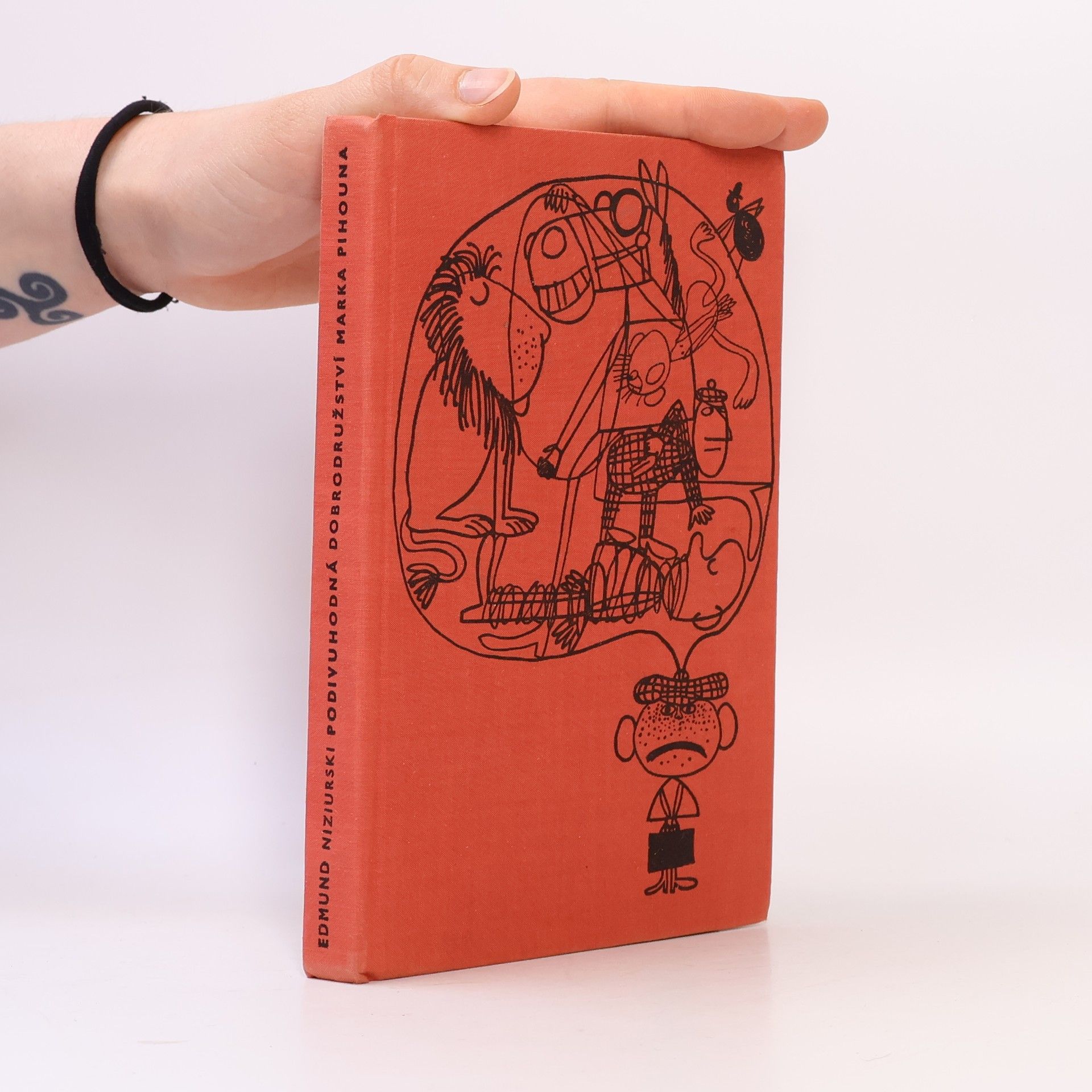 Edmund Niziurski Podivuhodná dobrodružství Marka Pihouna