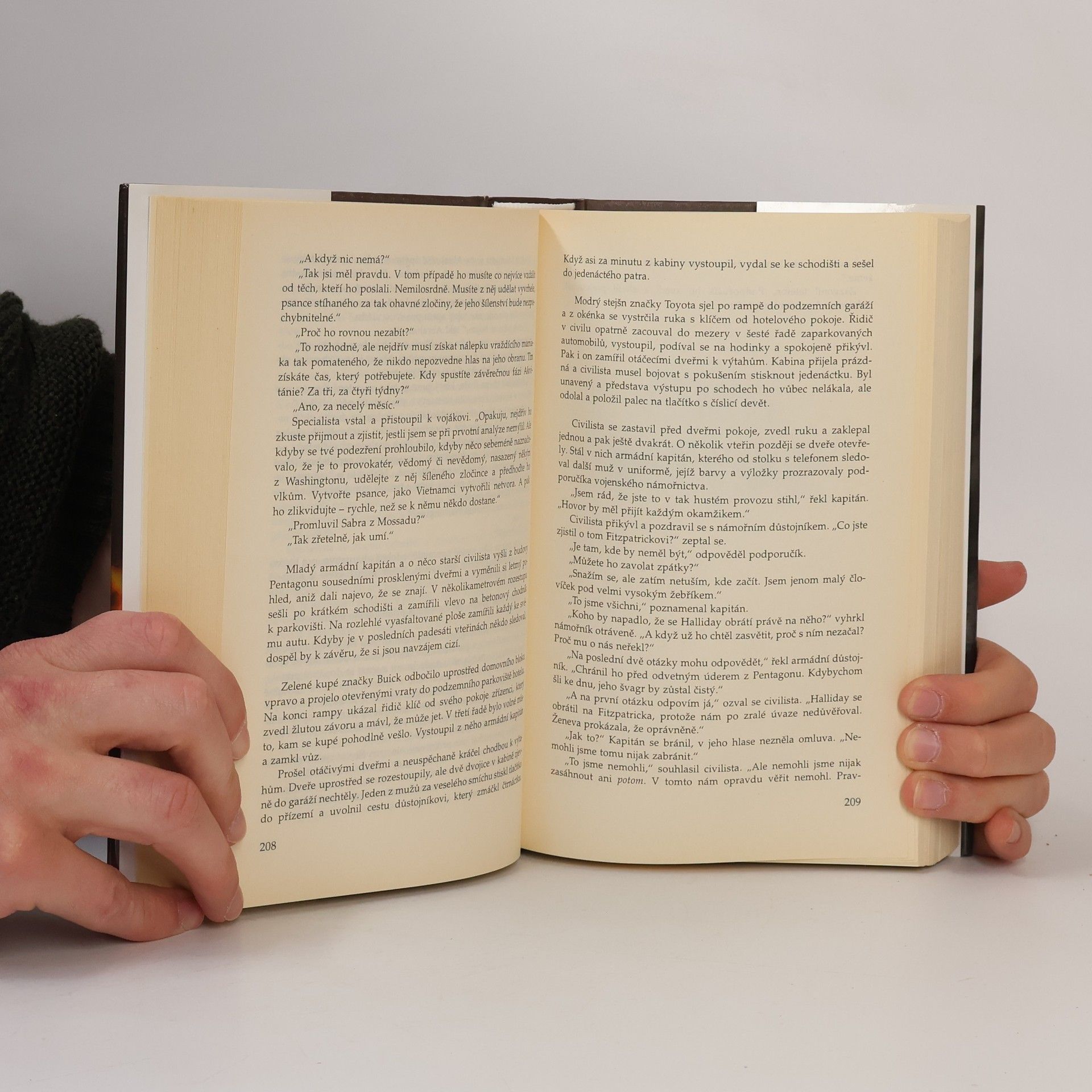 Robert Ludlum Operace Akvitánie