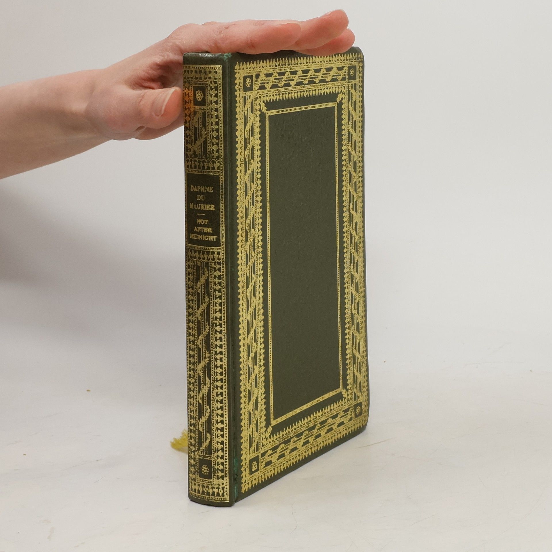 Daphne du Maurier Not After Midnight